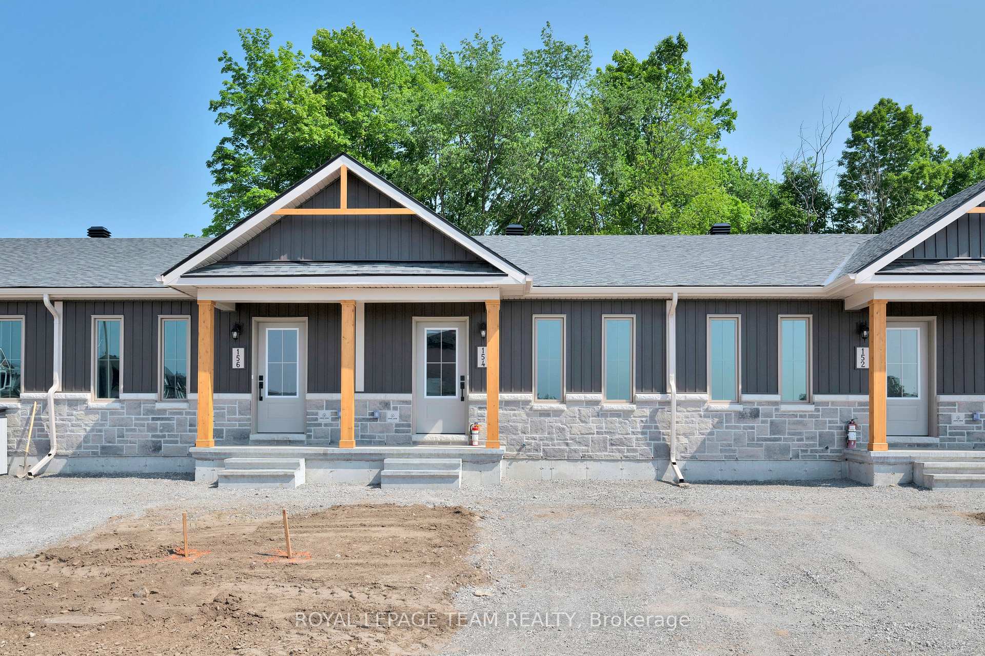 Photo of 142 Doctor Agnes Craine Drive
