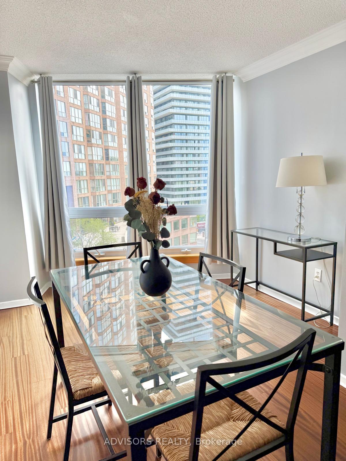 Photo 4 of Unit 807, 1055 Bay Street, Toronto, Bay Street Corridor — HOMEH