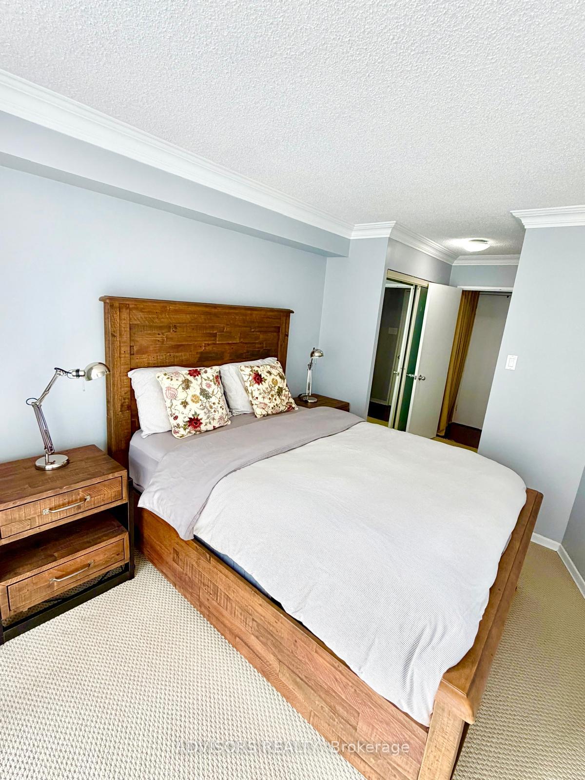 Photo 8 of Unit 807, 1055 Bay Street, Toronto, Bay Street Corridor — HOMEH