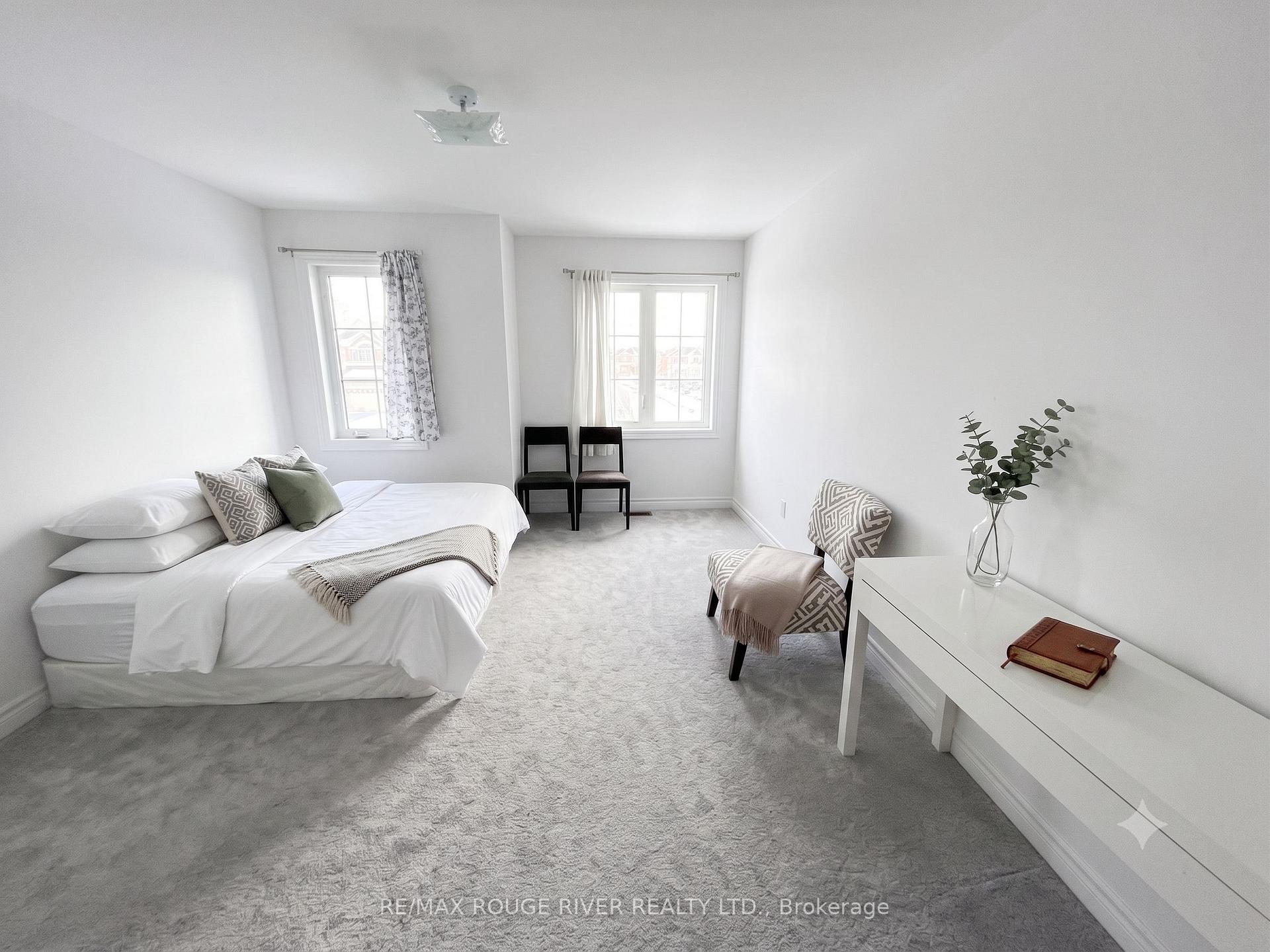 Photo 7 of 45 Rich Crescent, Whitby, Williamsburg — HOMEH