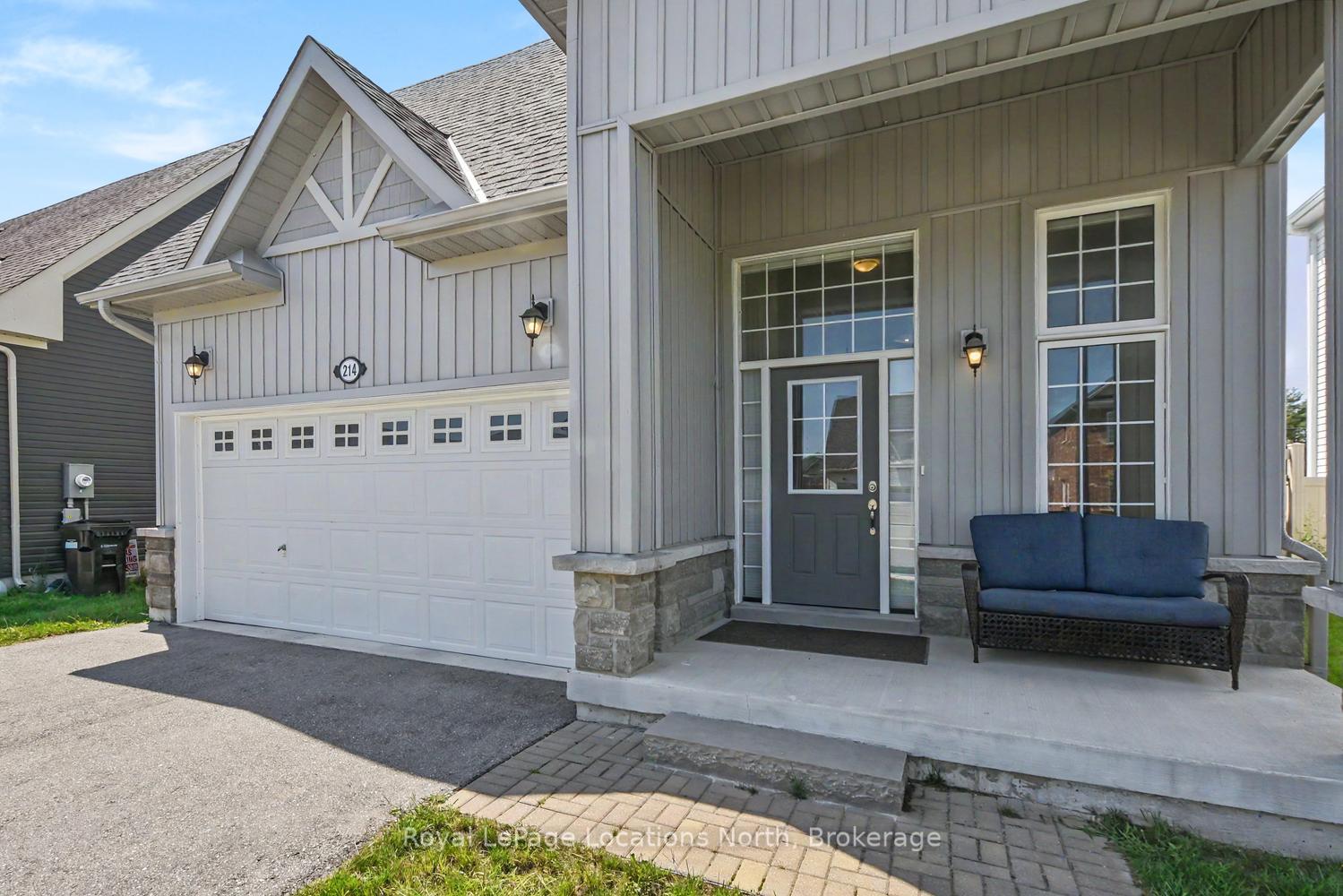 Photo 3 of 214 Springfield Crescent, Clearview, Stayner — HOMEH