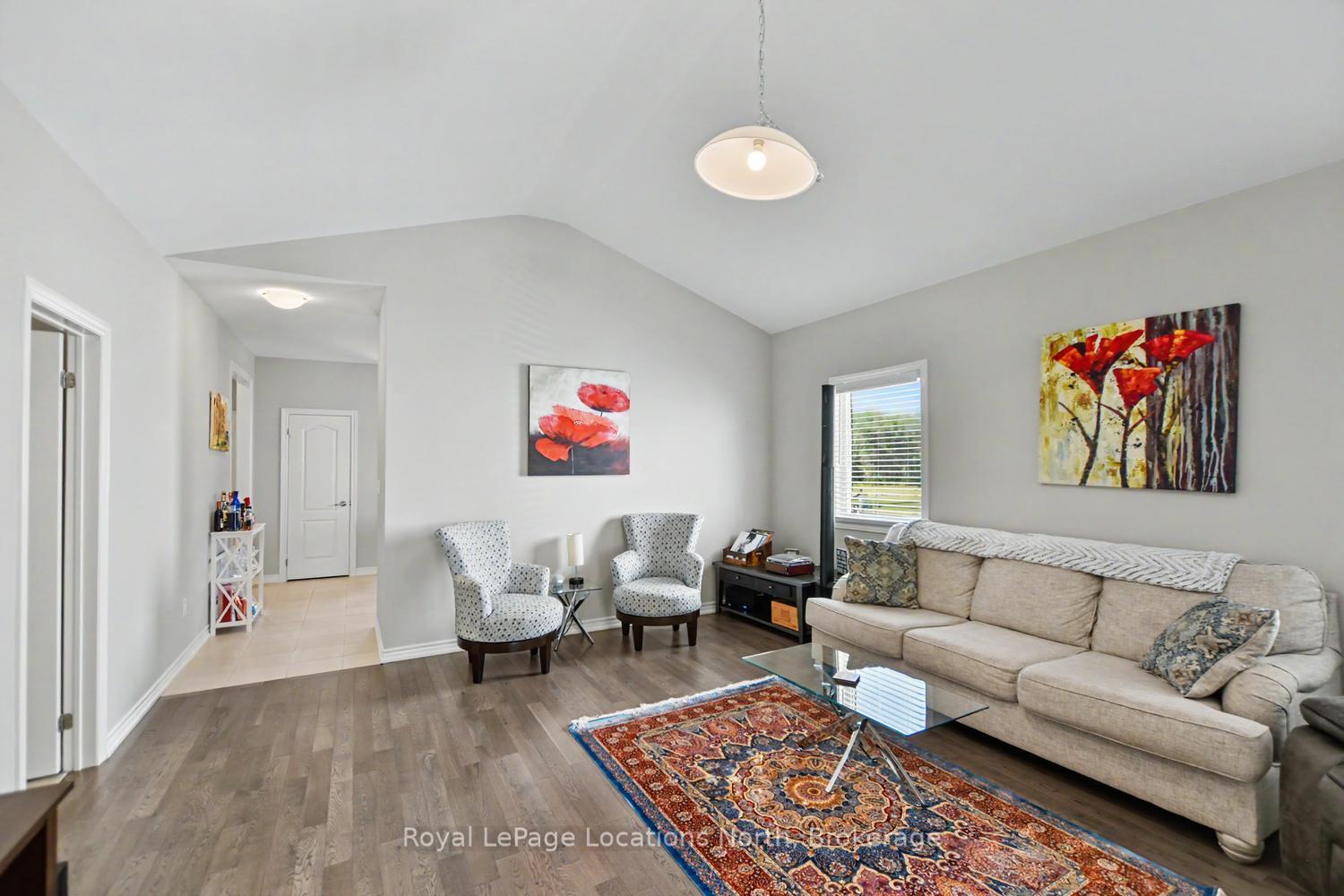 Photo 6 of 214 Springfield Crescent, Clearview, Stayner — HOMEH