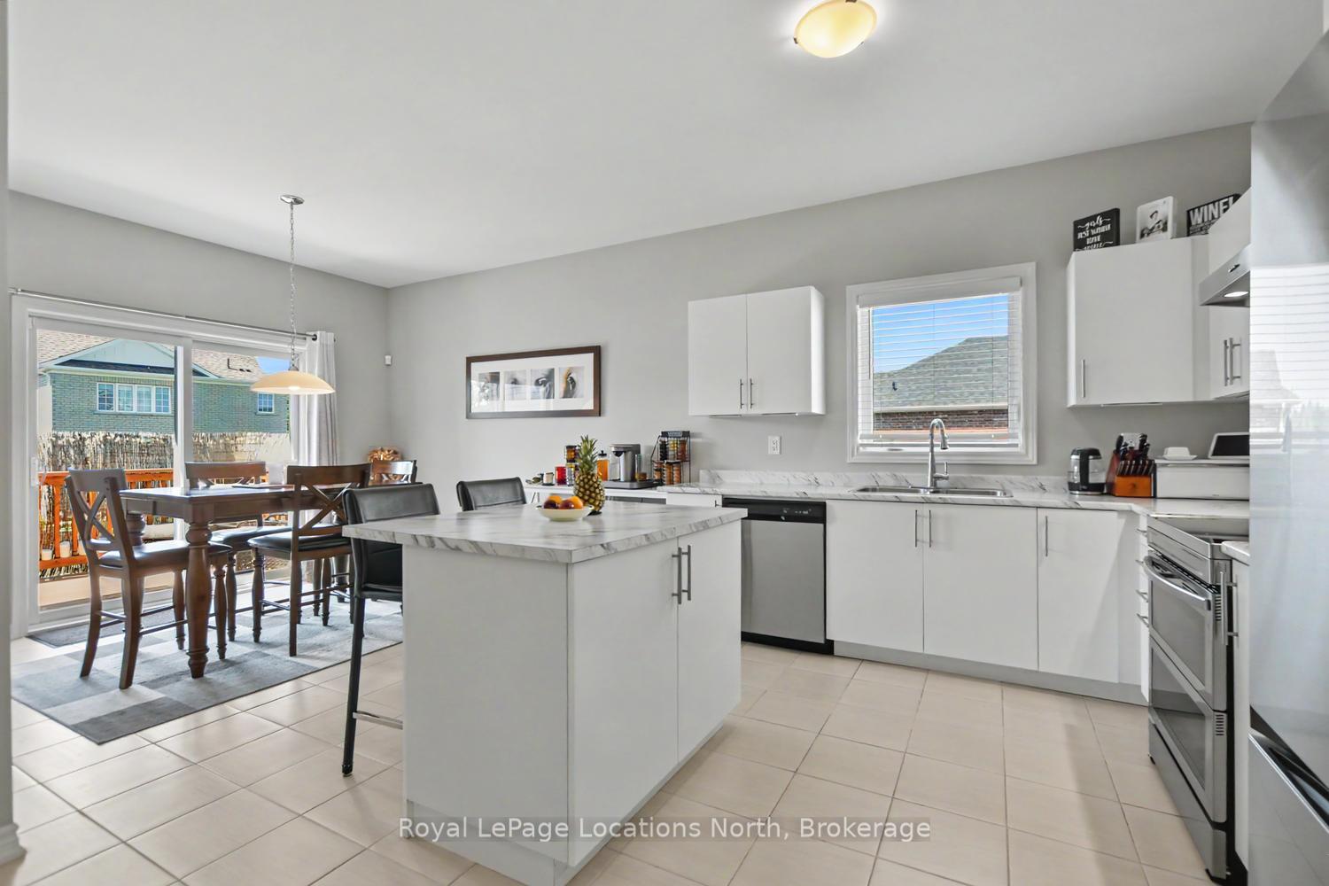 Photo 18 of 214 Springfield Crescent, Clearview, Stayner — HOMEH