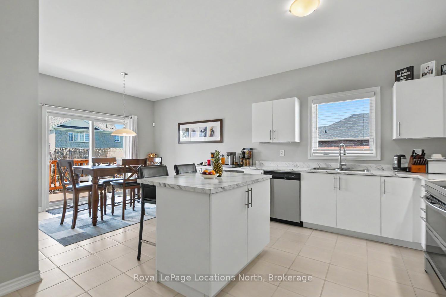 Photo 19 of 214 Springfield Crescent, Clearview, Stayner — HOMEH