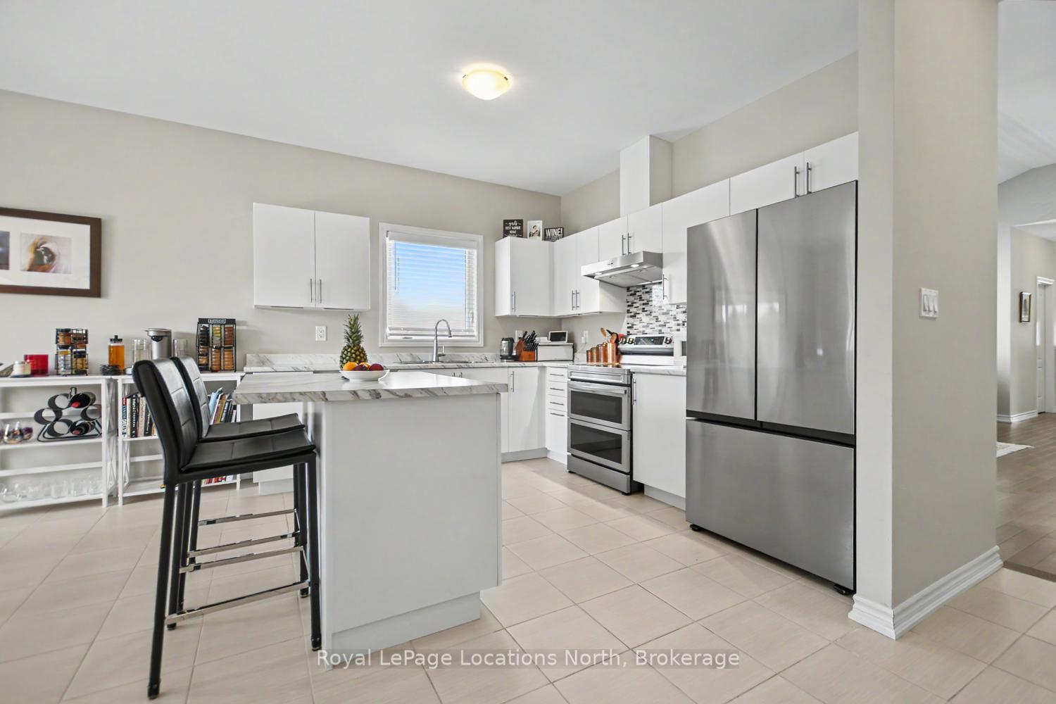 Photo 20 of 214 Springfield Crescent, Clearview, Stayner — HOMEH
