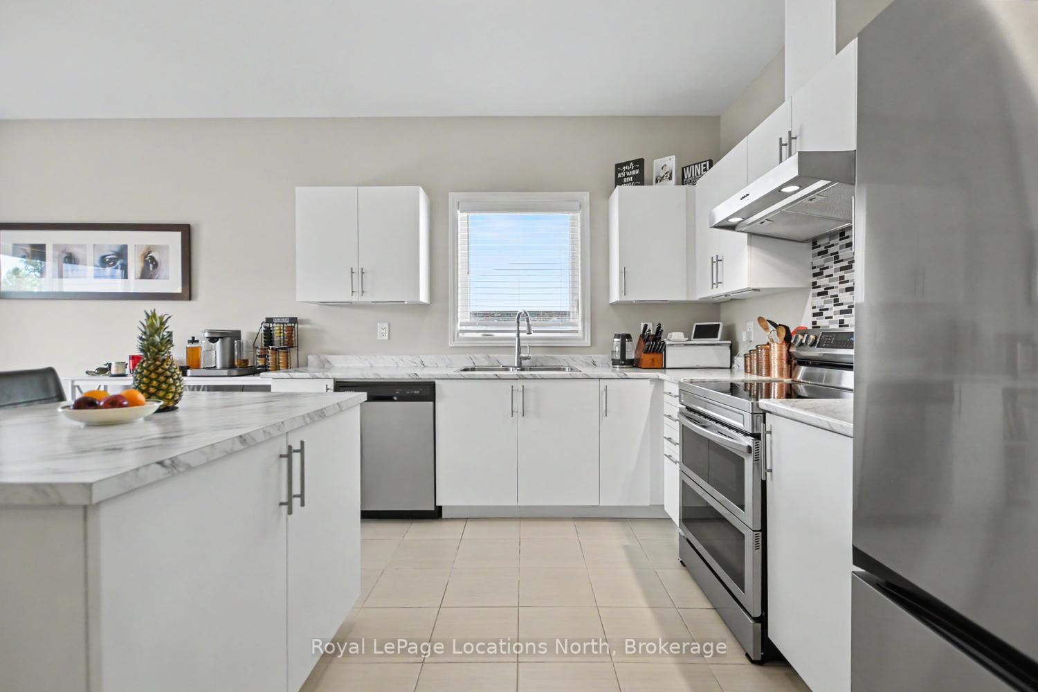 Photo 21 of 214 Springfield Crescent, Clearview, Stayner — HOMEH