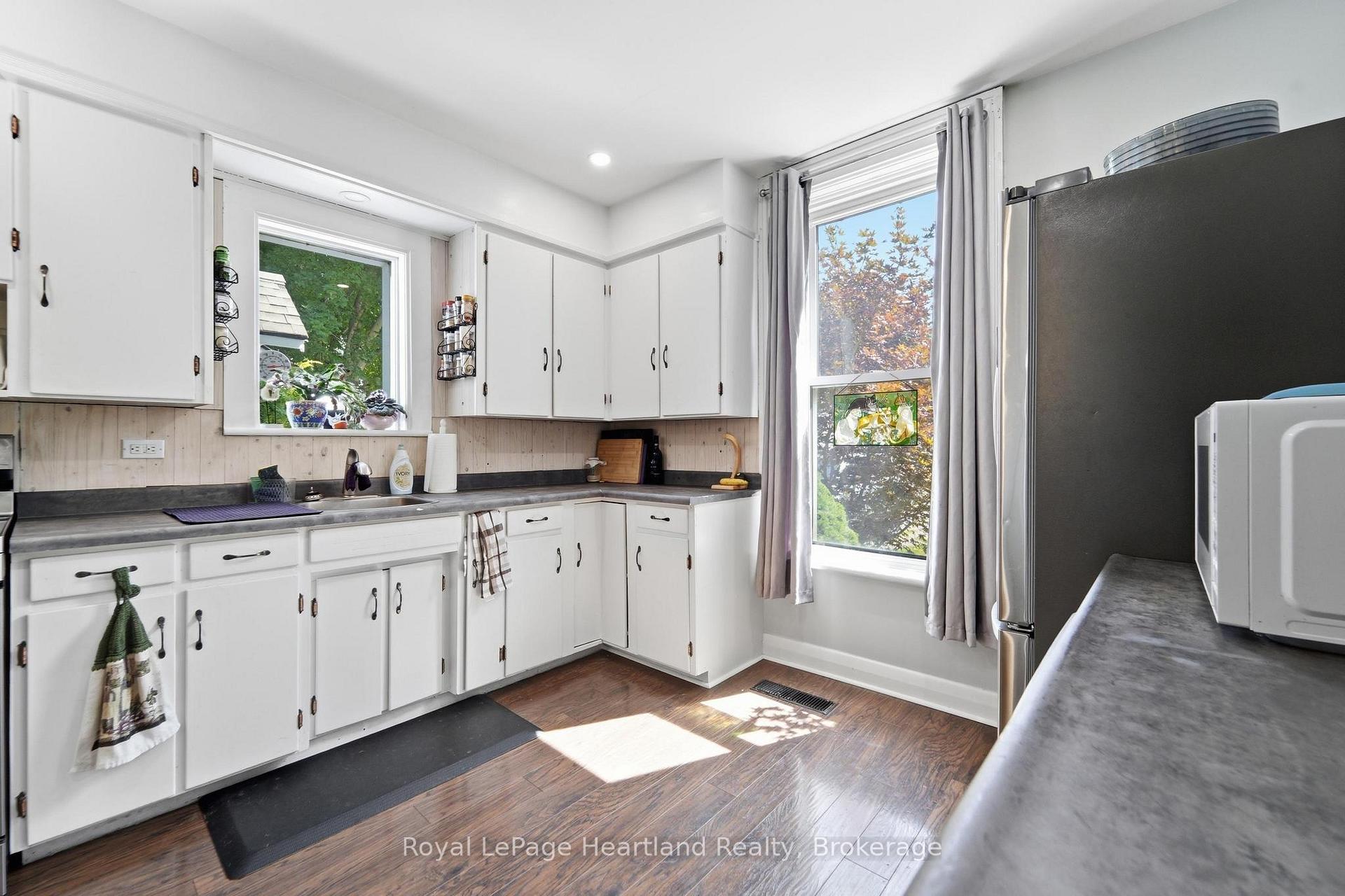 Photo 7 of 131 Rattenbury Street W, Central Huron, Clinton — HOMEH