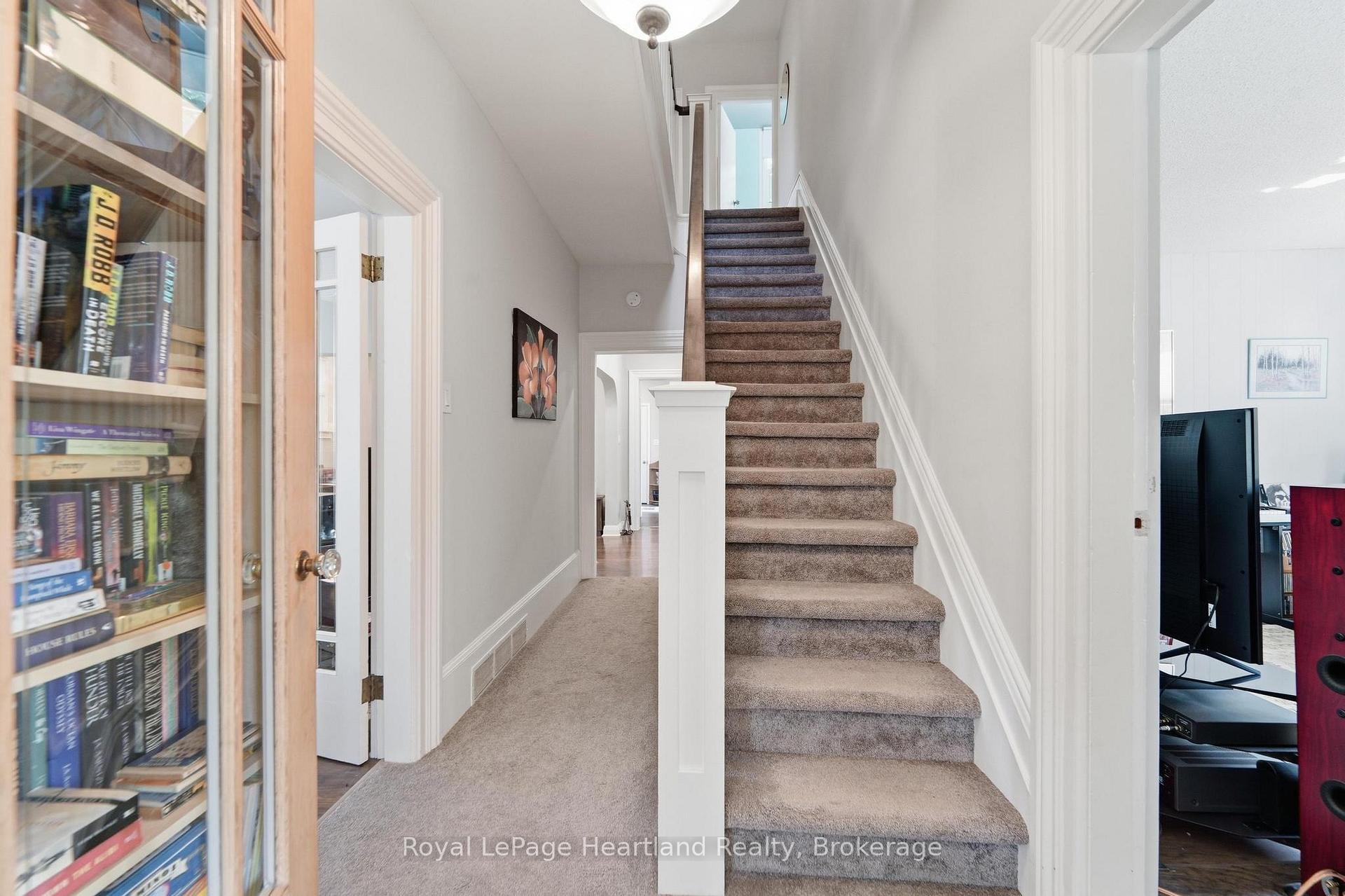 Photo 23 of 131 Rattenbury Street W, Central Huron, Clinton — HOMEH