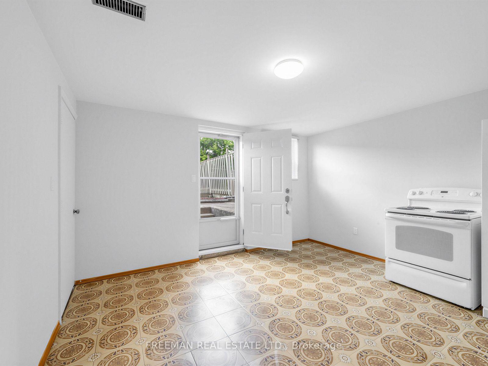 Photo 21 of 380 Glenholme Avenue, Toronto, Oakwood Village — HOMEH