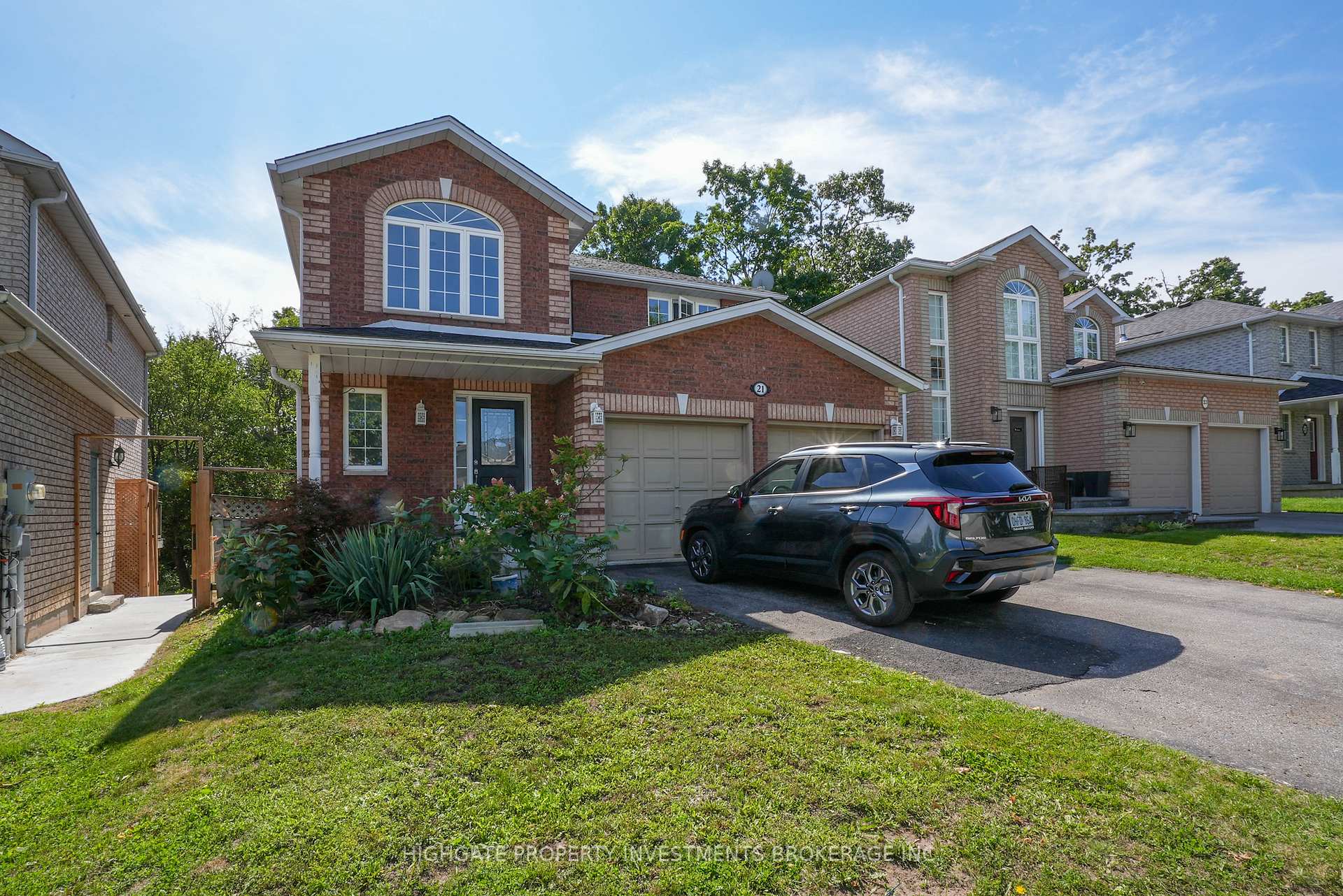 Photo 1 of Unit Lower, 21 Stollar Boulevard, Barrie, Little Lake — HOMEH