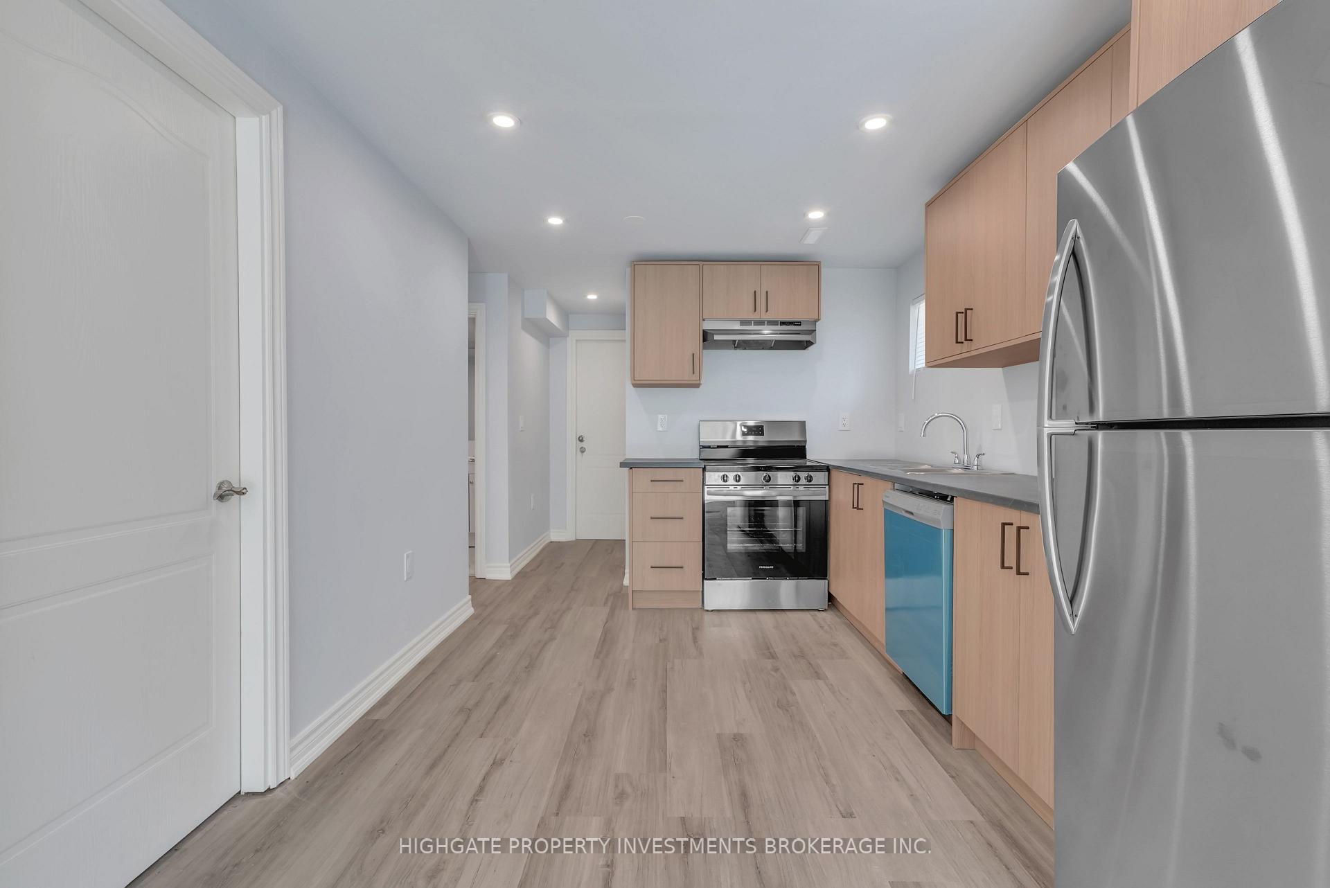 Photo 4 of Unit Lower, 21 Stollar Boulevard, Barrie, Little Lake — HOMEH