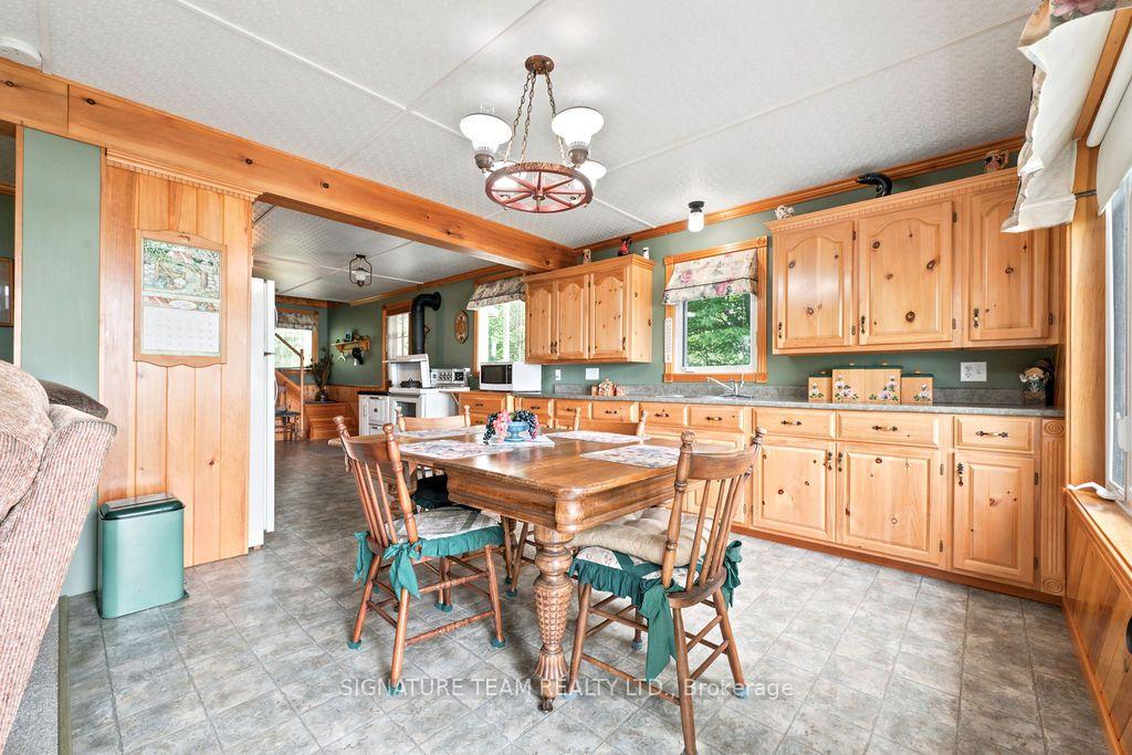 Photo 7 of 42 Rutz Lane, North Algona Wilberforce, North Algona/Wilberforce Twp — HOMEH