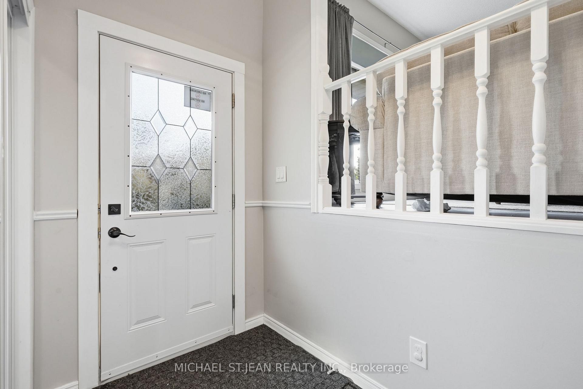 Photo 4 of 50 Adis Avenue, Hamilton, Gurnett — HOMEH