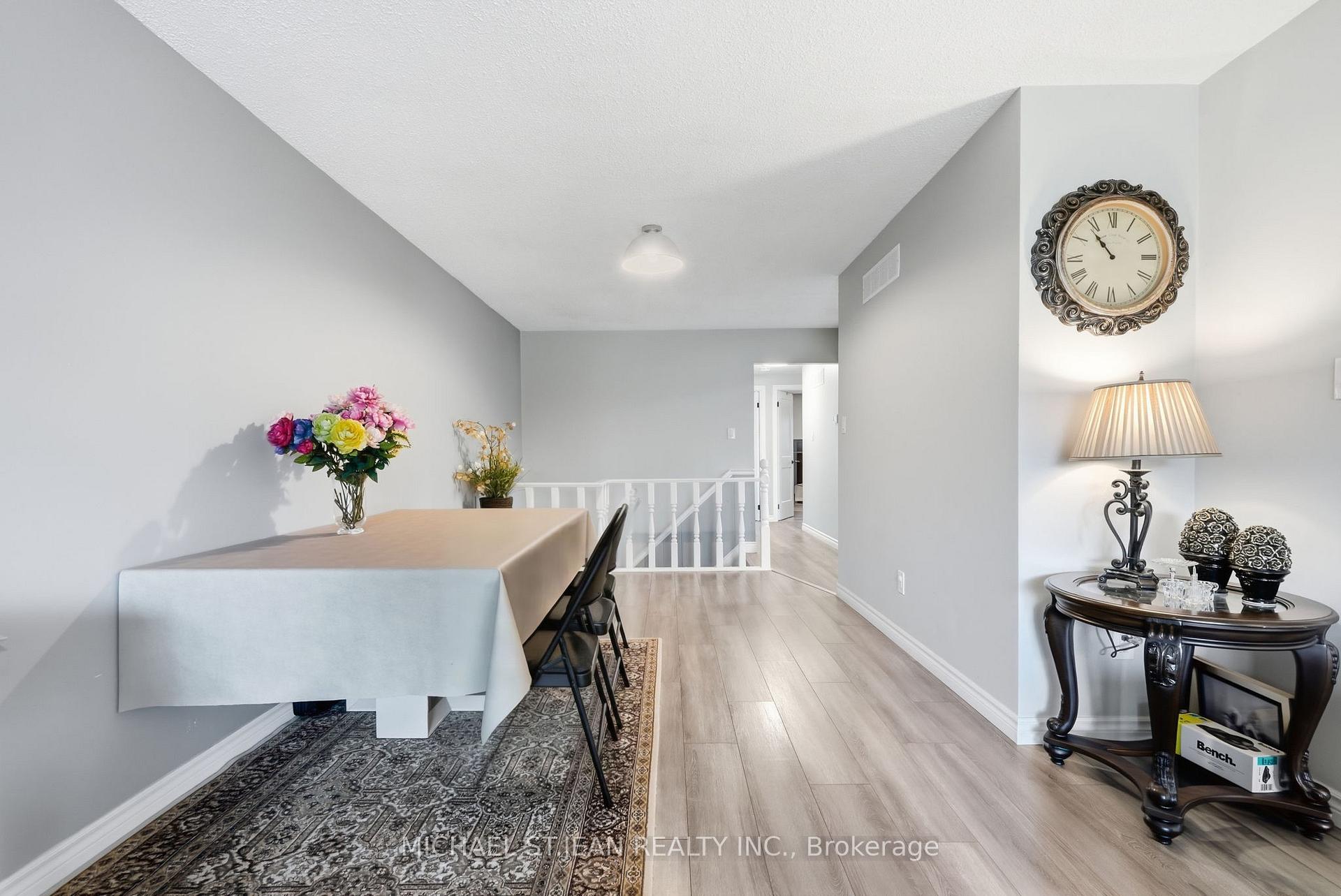 Photo 8 of 50 Adis Avenue, Hamilton, Gurnett — HOMEH