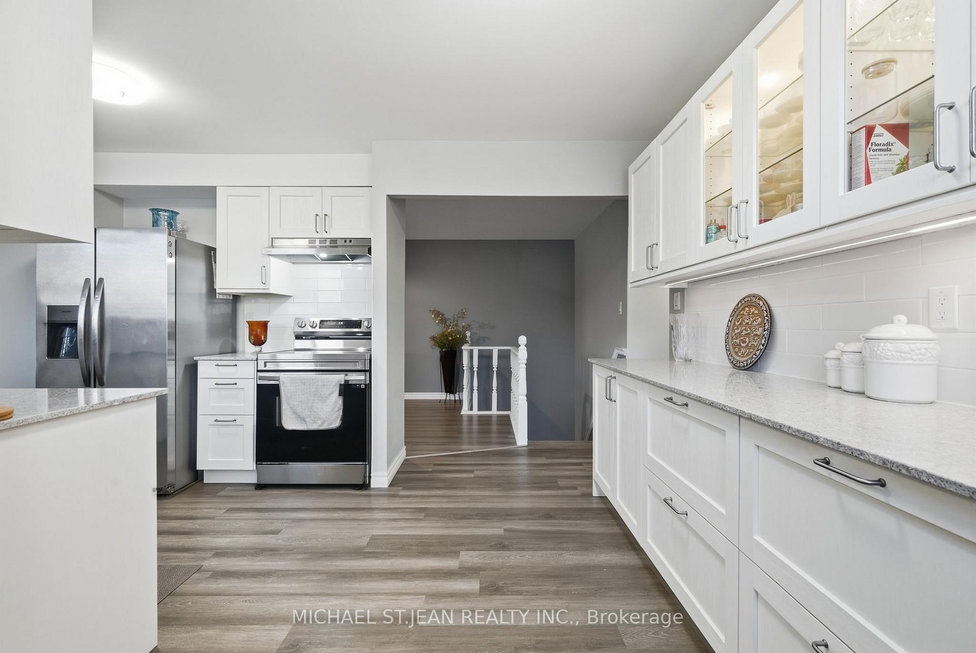 Photo 11 of 50 Adis Avenue, Hamilton, Gurnett — HOMEH
