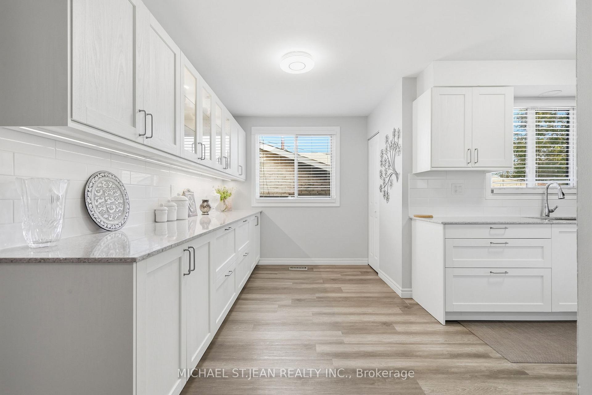 Photo 14 of 50 Adis Avenue, Hamilton, Gurnett — HOMEH