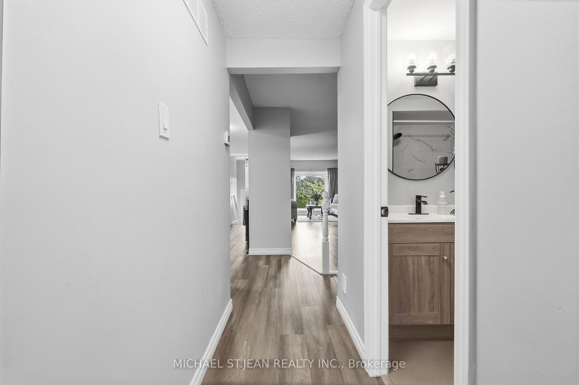 Photo 19 of 50 Adis Avenue, Hamilton, Gurnett — HOMEH