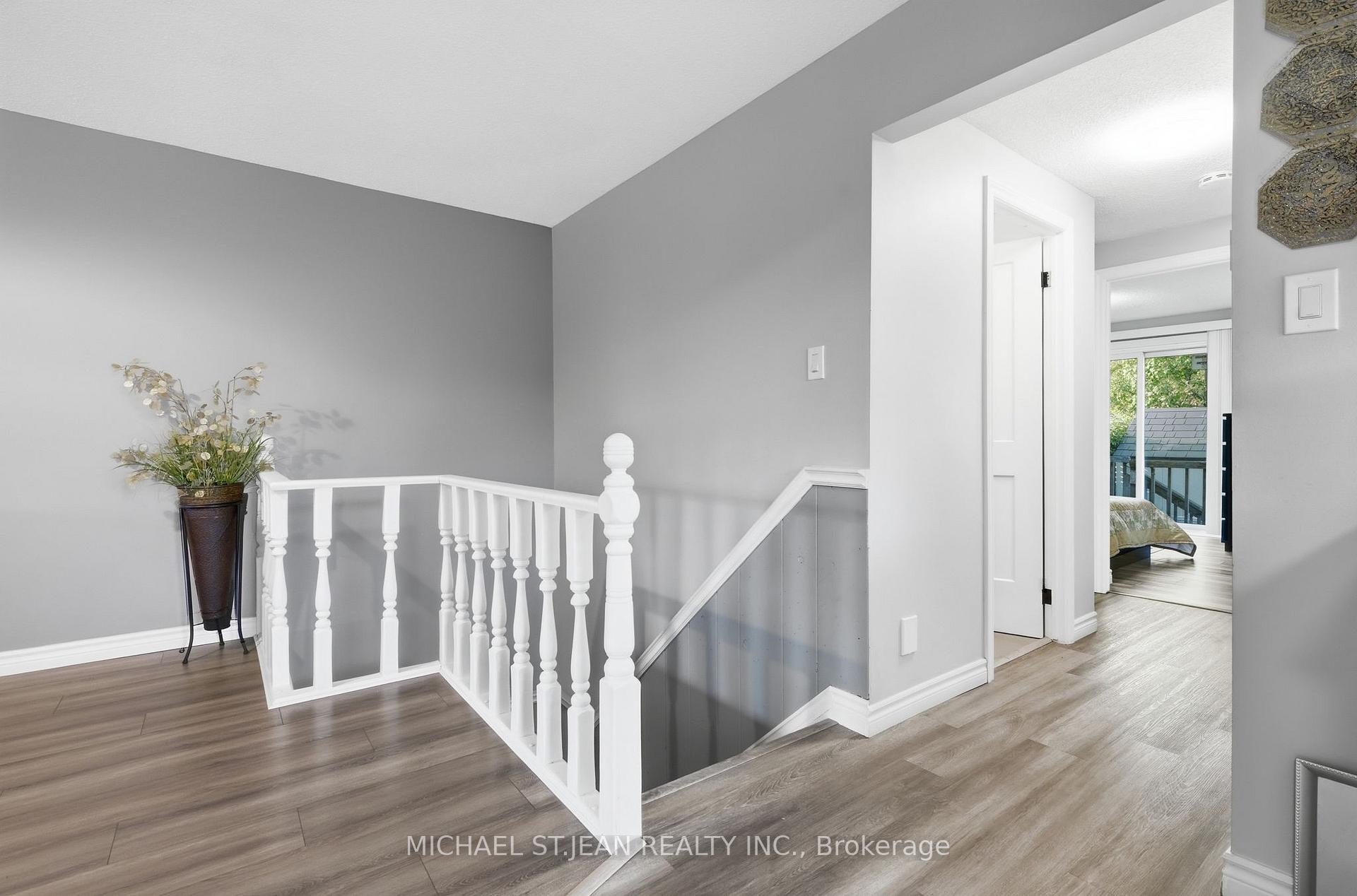 Photo 22 of 50 Adis Avenue, Hamilton, Gurnett — HOMEH