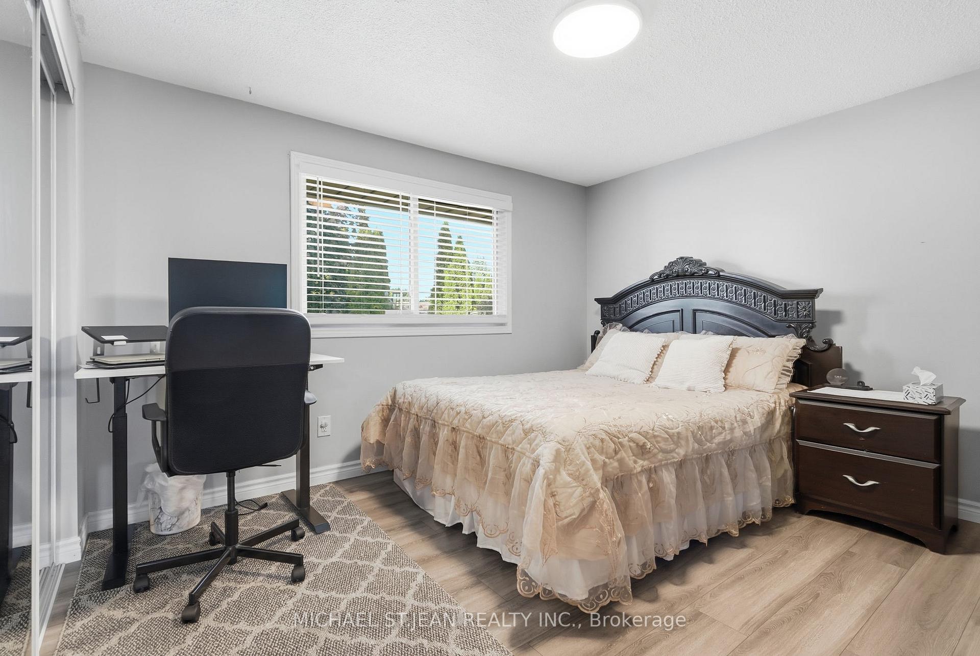 Photo 24 of 50 Adis Avenue, Hamilton, Gurnett — HOMEH