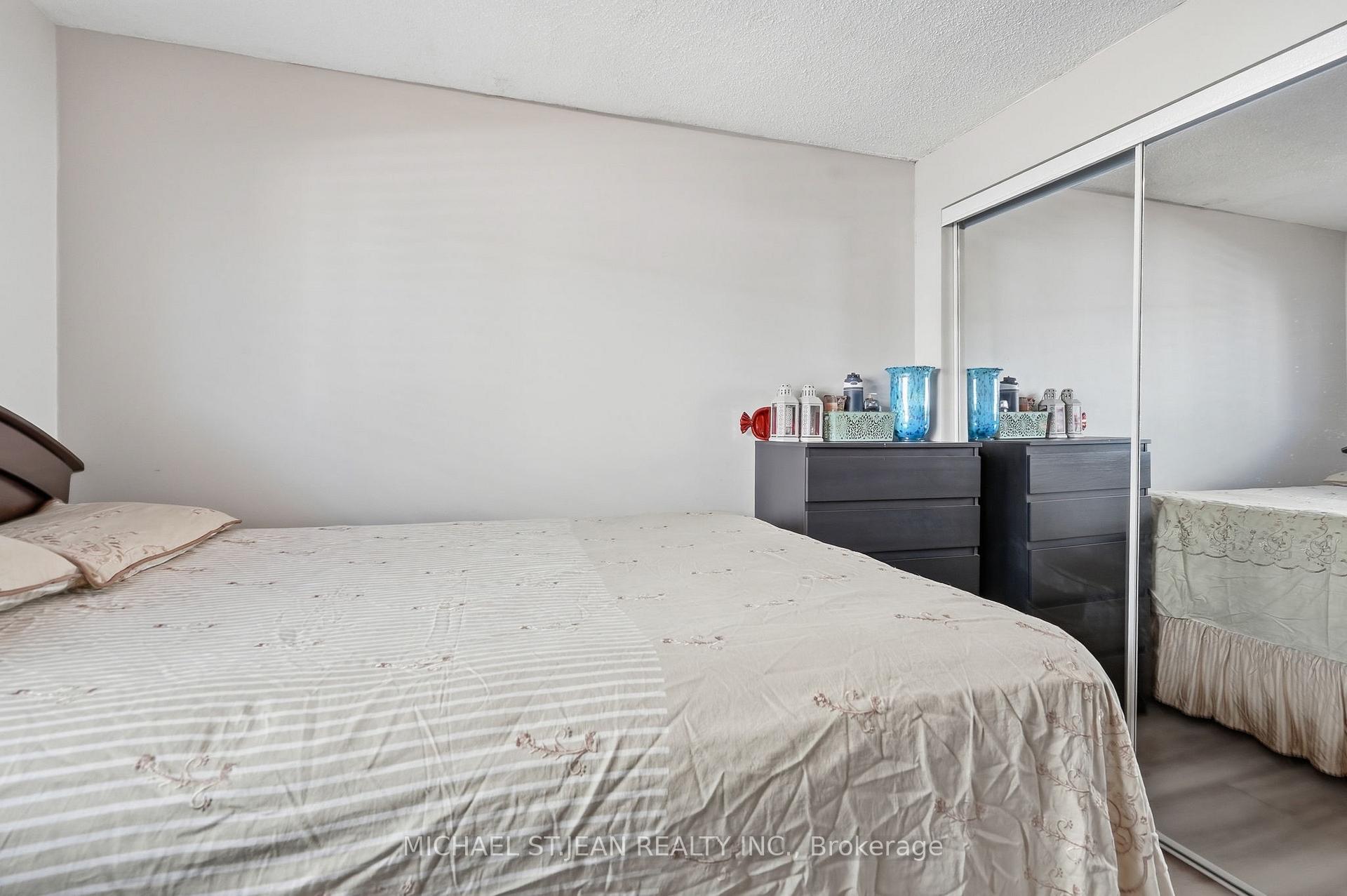 Photo 26 of 50 Adis Avenue, Hamilton, Gurnett — HOMEH