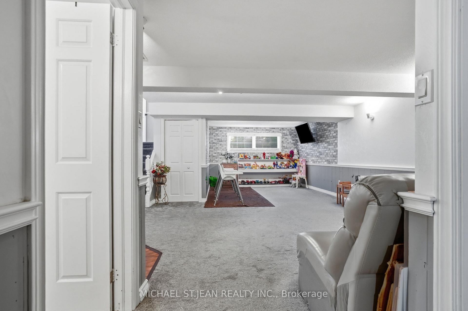 Photo 31 of 50 Adis Avenue, Hamilton, Gurnett — HOMEH