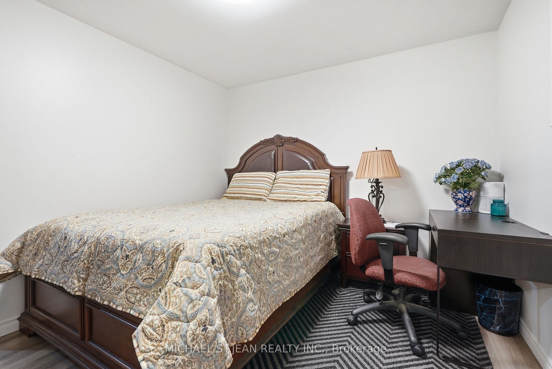 Photo 37 of 50 Adis Avenue, Hamilton, Gurnett — HOMEH