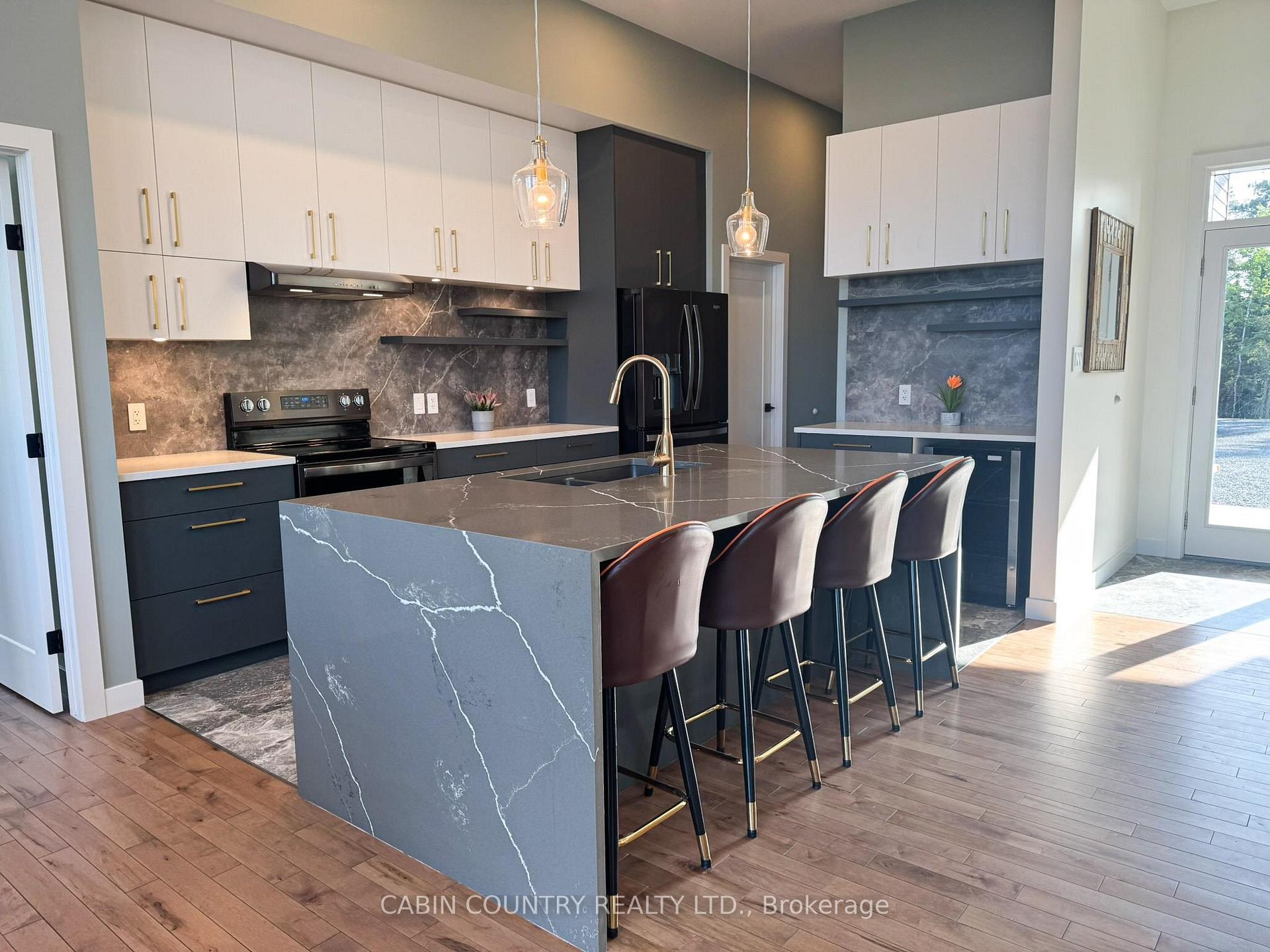 Photo 13 of 812A East Melick Road, Kenora, Kenora Northeast — HOMEH