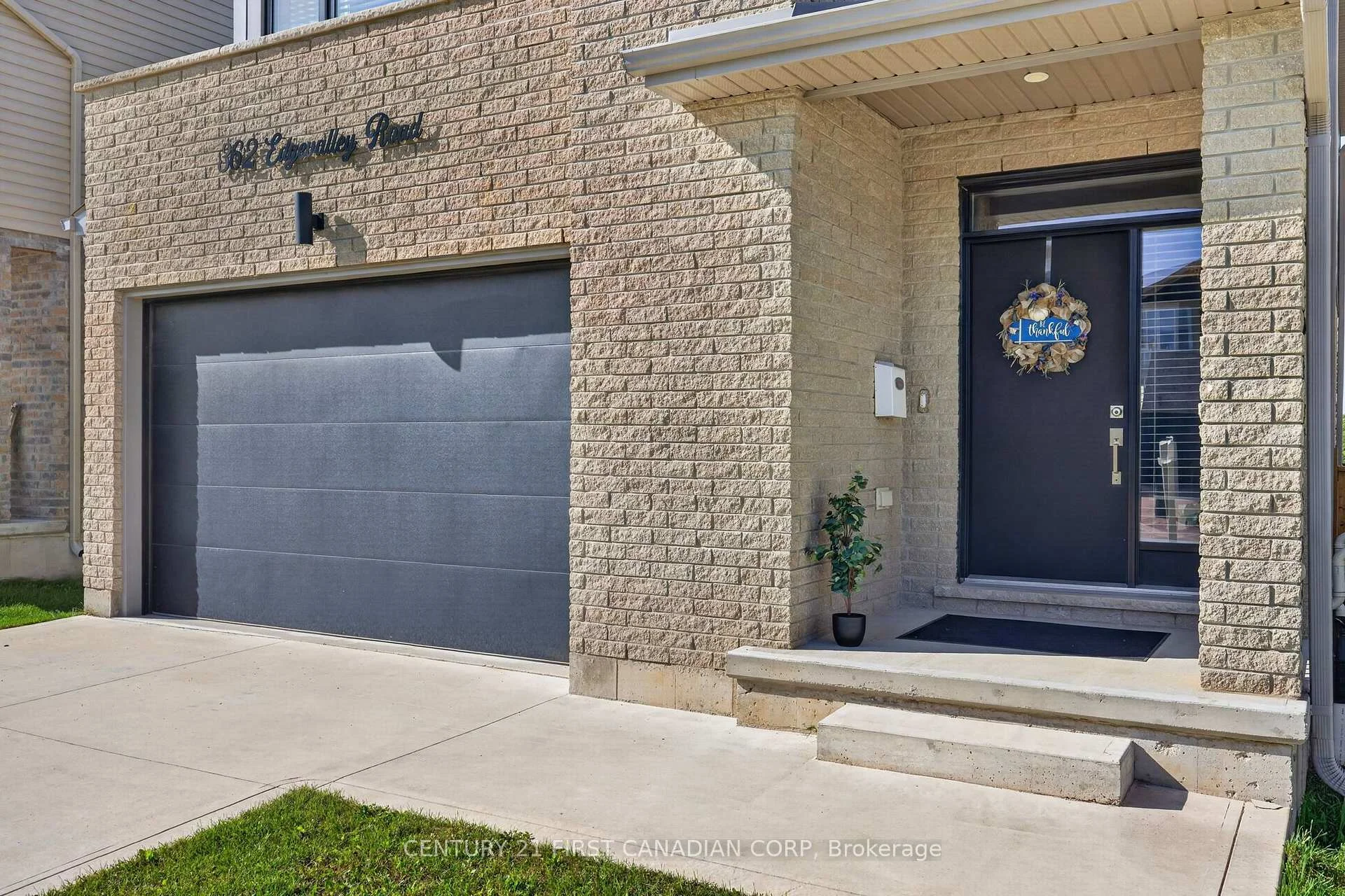 Photo 4 of 362 Edgevalley Road, London, East D — HOMEH
