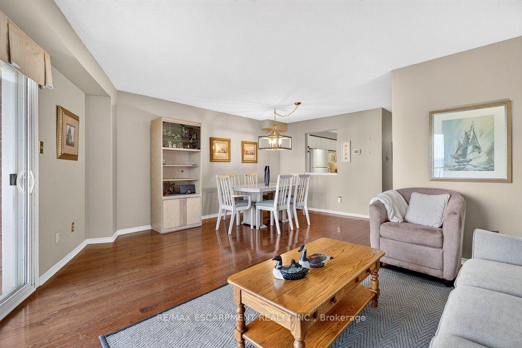 Photo 8 of Unit 8, 2136 Old Lakeshore Road, Burlington, Brant — HOMEH