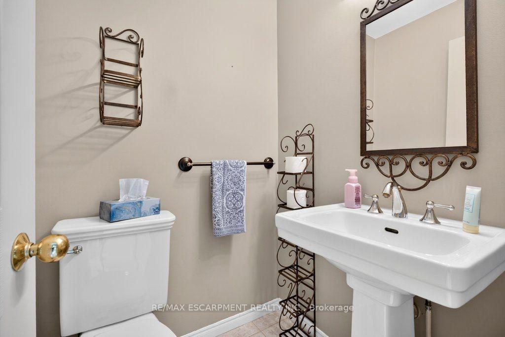 Photo 14 of Unit 8, 2136 Old Lakeshore Road, Burlington, Brant — HOMEH