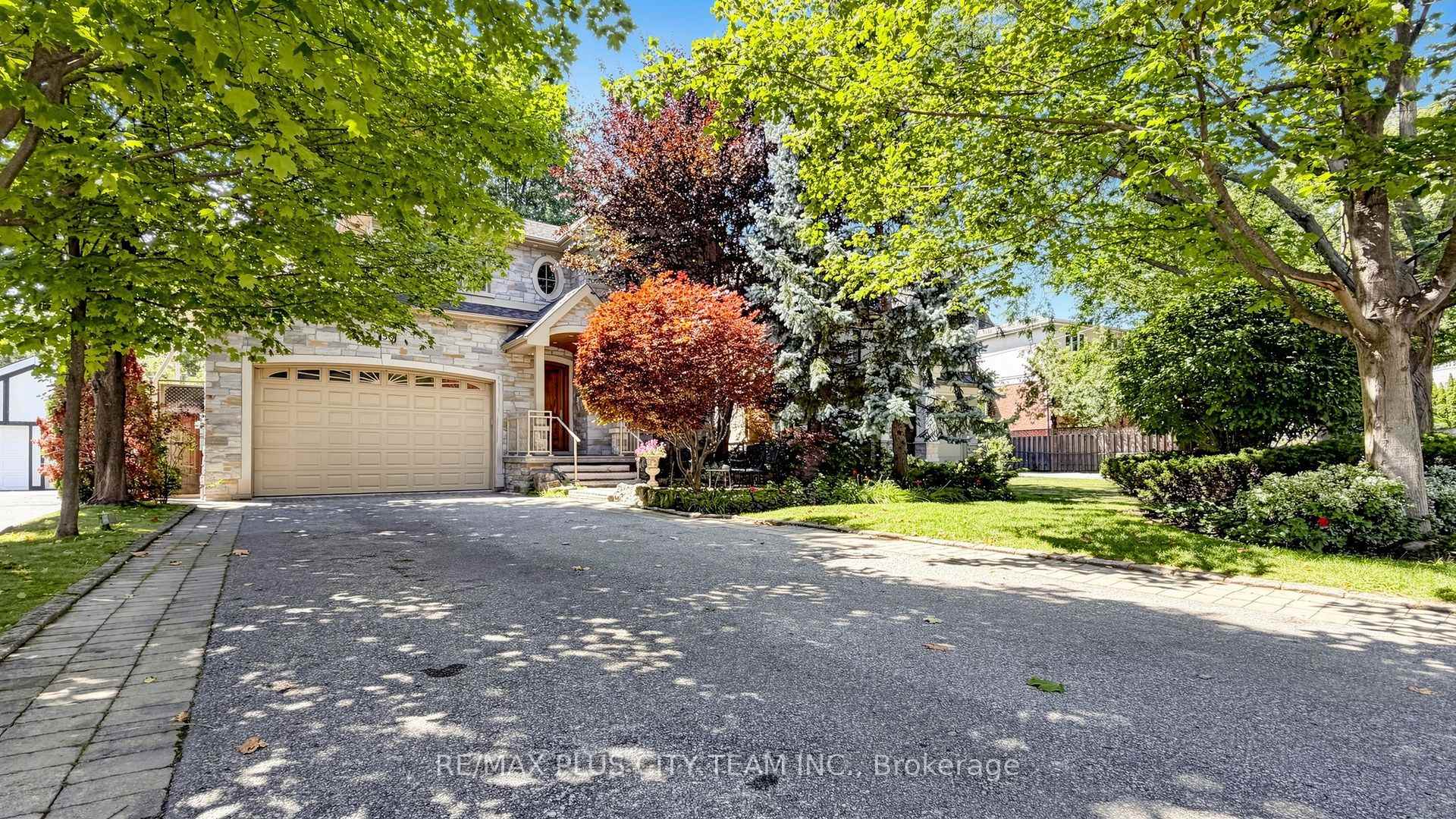 Photo 1 of 50 Bonnyview Drive, Etobicoke, Stonegate-Queensway — HOMEH