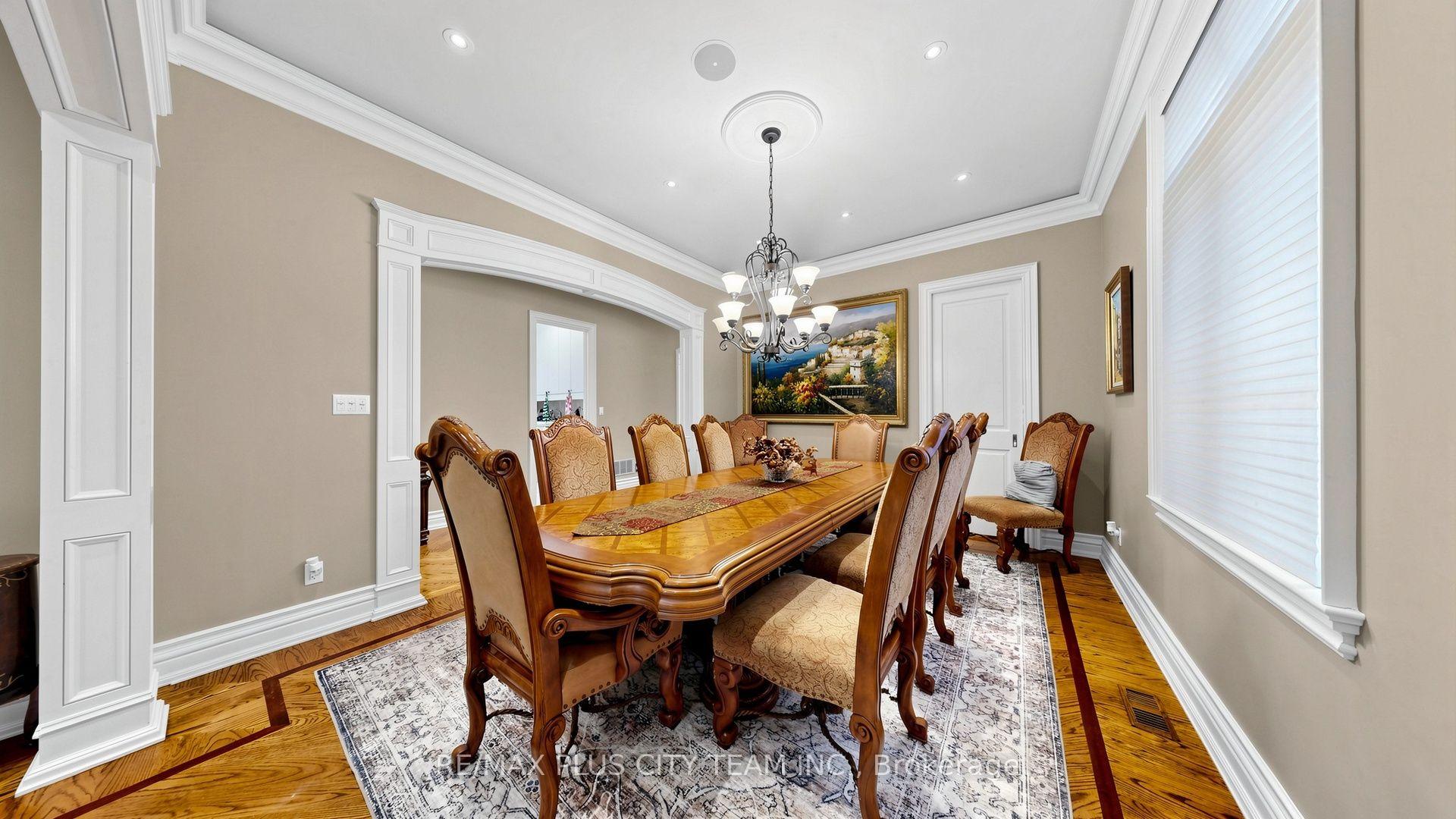 Photo 5 of 50 Bonnyview Drive, Etobicoke, Stonegate-Queensway — HOMEH