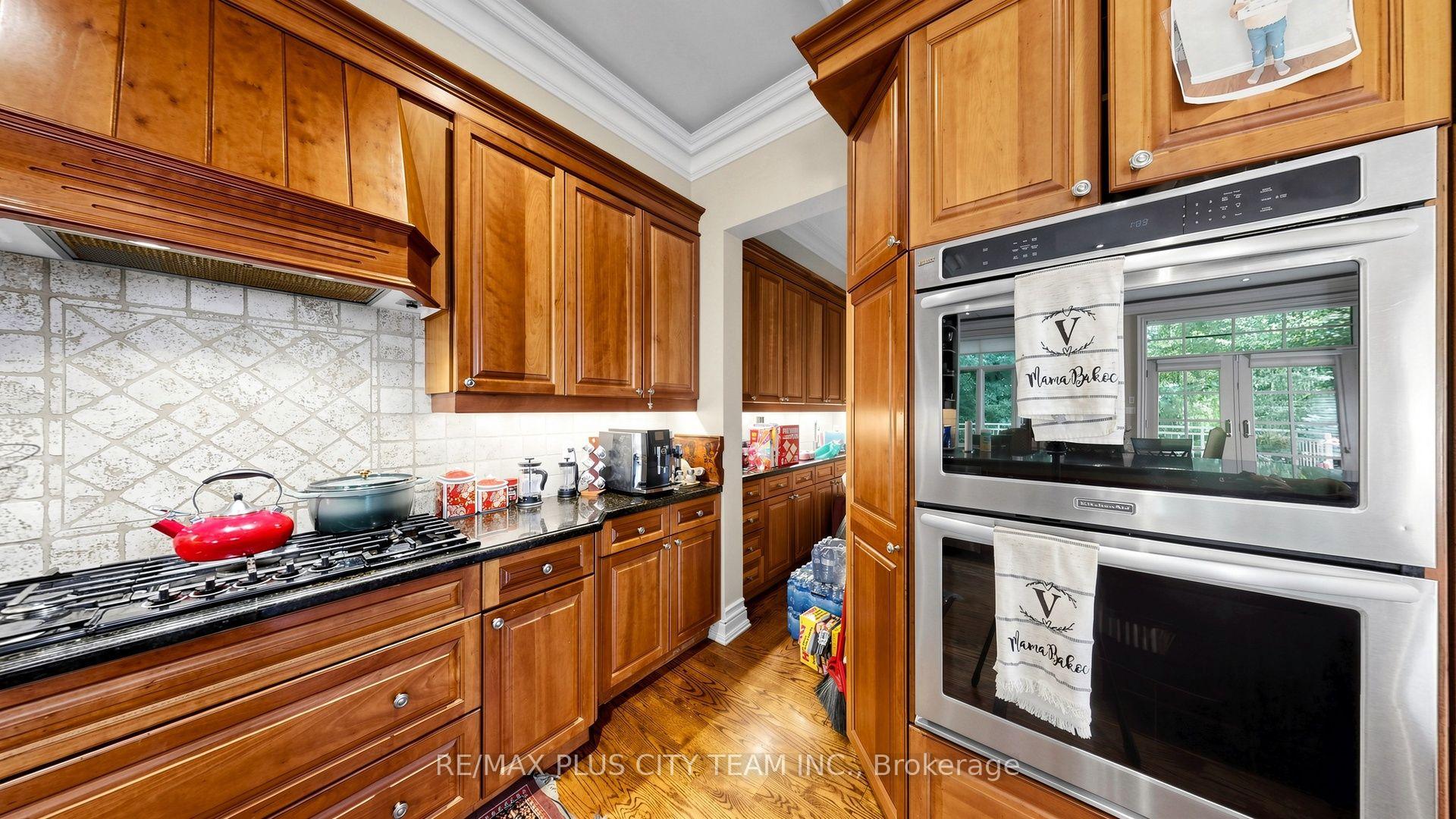 Photo 9 of 50 Bonnyview Drive, Etobicoke, Stonegate-Queensway — HOMEH