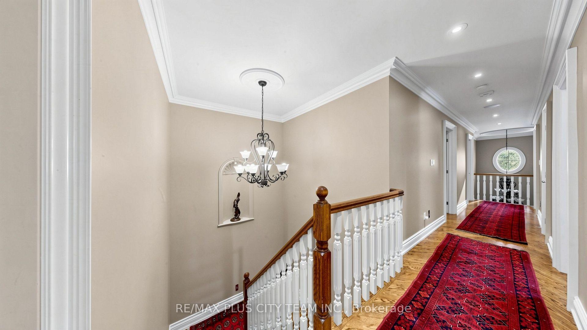 Photo 15 of 50 Bonnyview Drive, Etobicoke, Stonegate-Queensway — HOMEH
