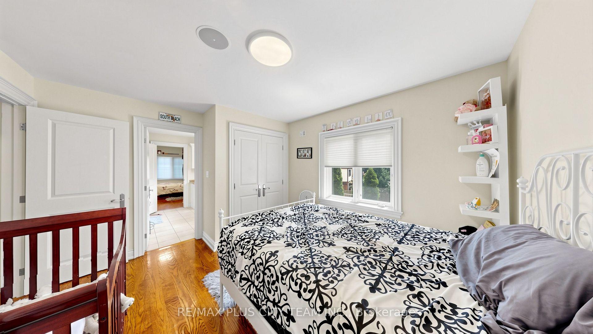 Photo 20 of 50 Bonnyview Drive, Etobicoke, Stonegate-Queensway — HOMEH