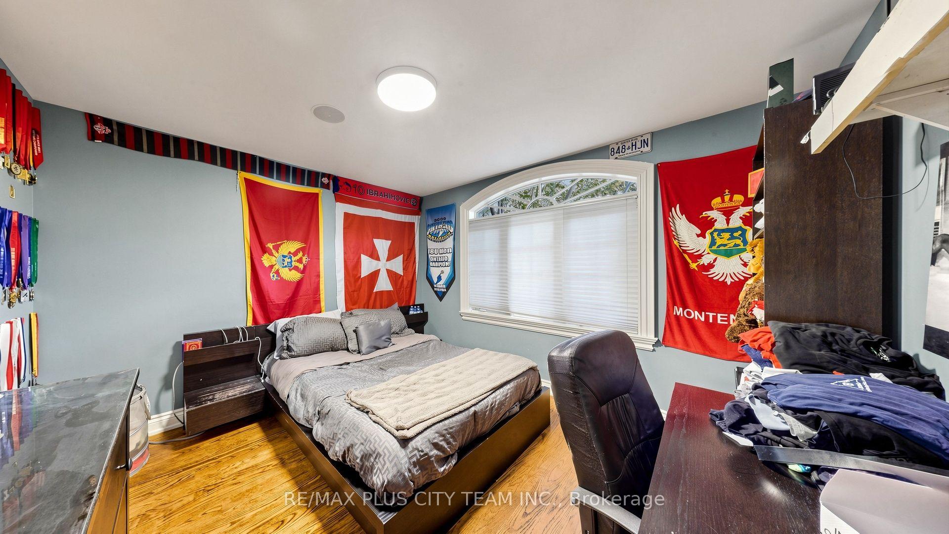 Photo 30 of 50 Bonnyview Drive, Etobicoke, Stonegate-Queensway — HOMEH