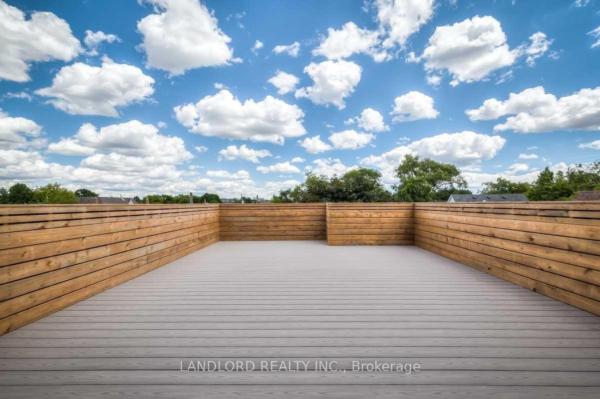 Photo 14 of Unit 3, 53 Rockcliffe Boulevard, Toronto, Rockcliffe-Smythe — HOMEH