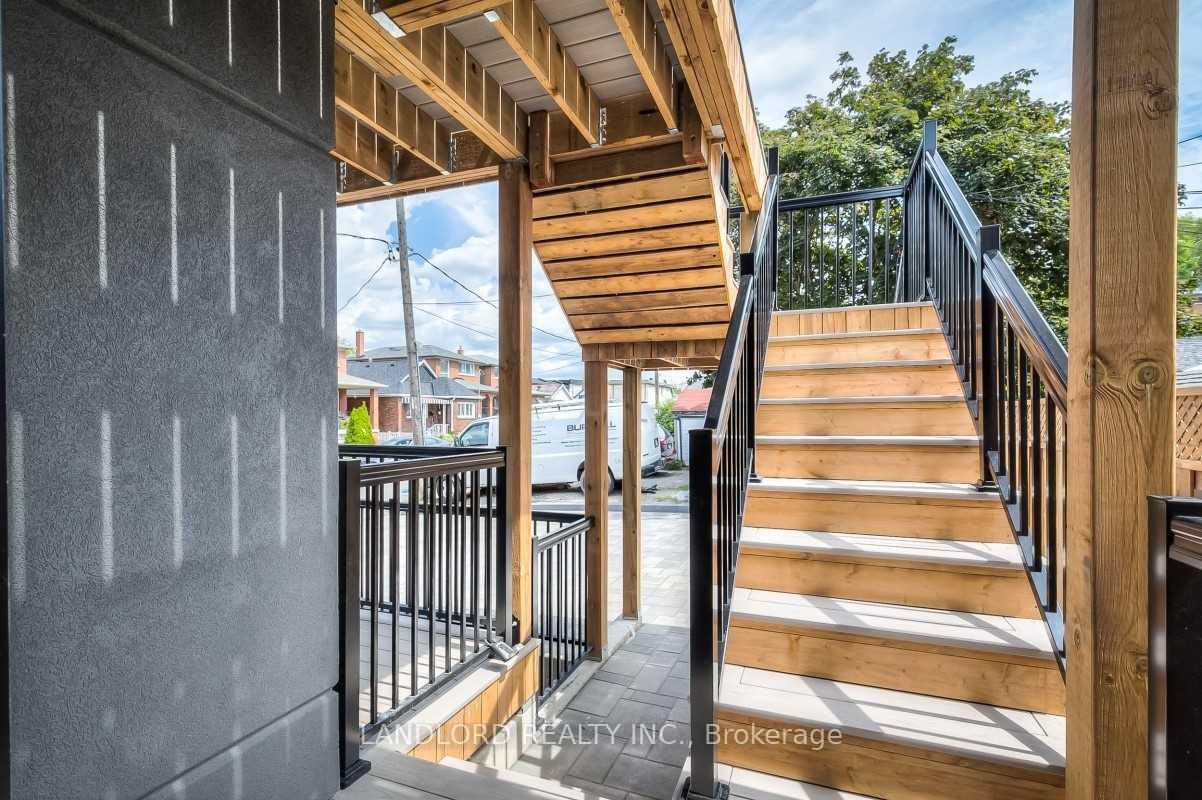 Photo 16 of Unit 3, 53 Rockcliffe Boulevard, Toronto, Rockcliffe-Smythe — HOMEH
