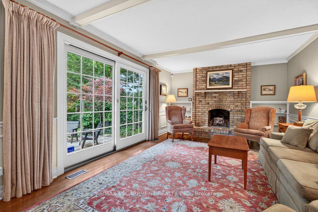 Photo 18 of 1975 Sterling Place, Burlington, Tyandaga — HOMEH