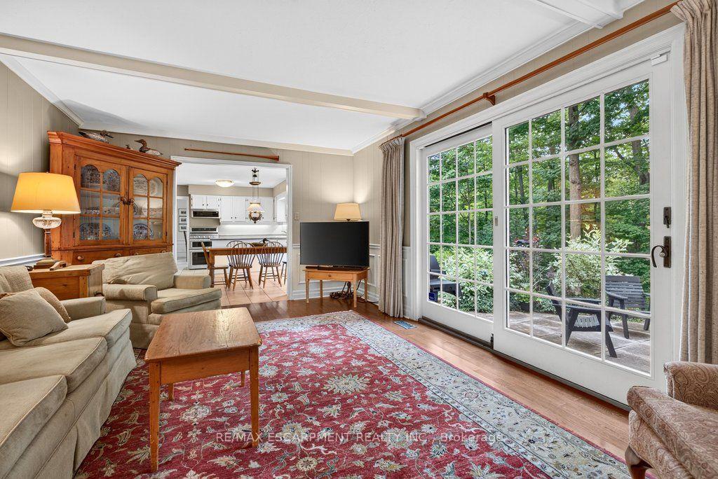 Photo 20 of 1975 Sterling Place, Burlington, Tyandaga — HOMEH