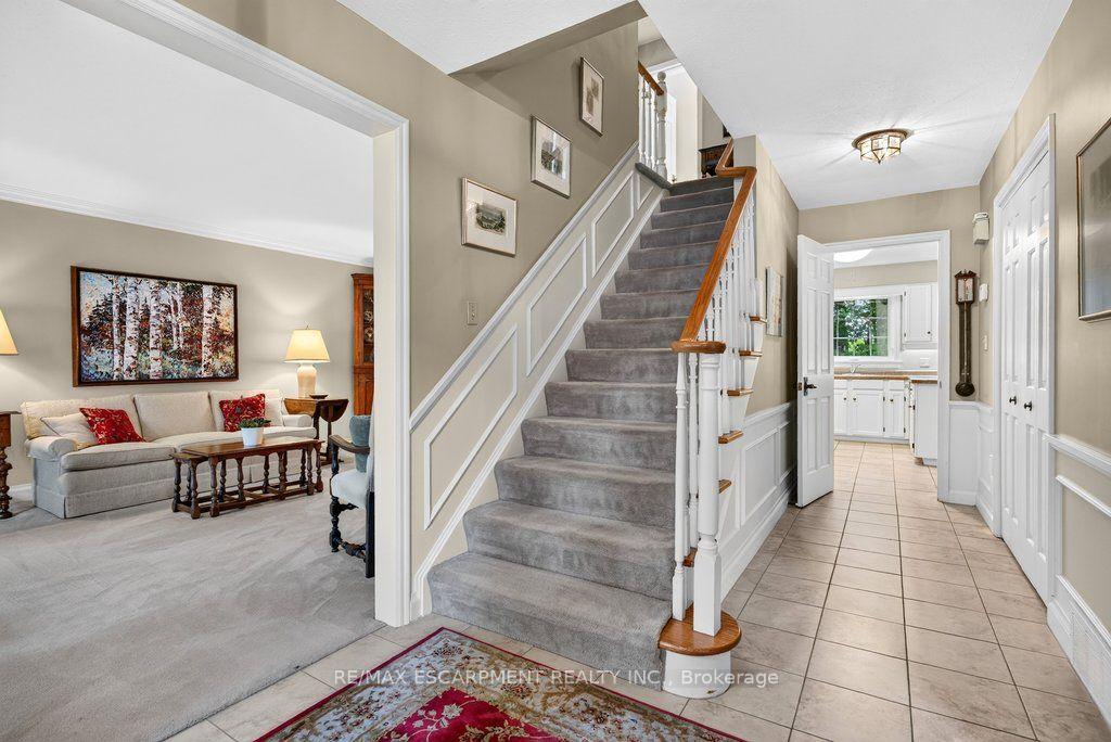 Photo 24 of 1975 Sterling Place, Burlington, Tyandaga — HOMEH