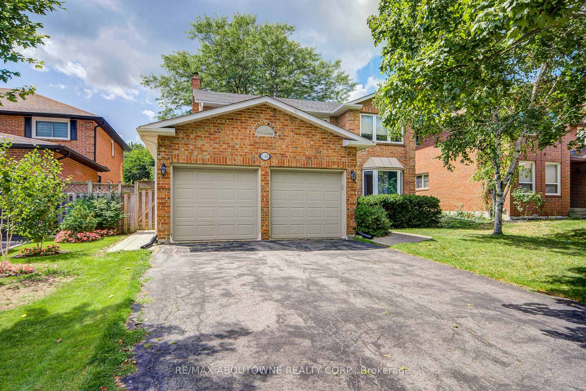 Photo 2 of Unit Lower, 1108 Notley Crescent, Oakville, Glen Abbey — HOMEH