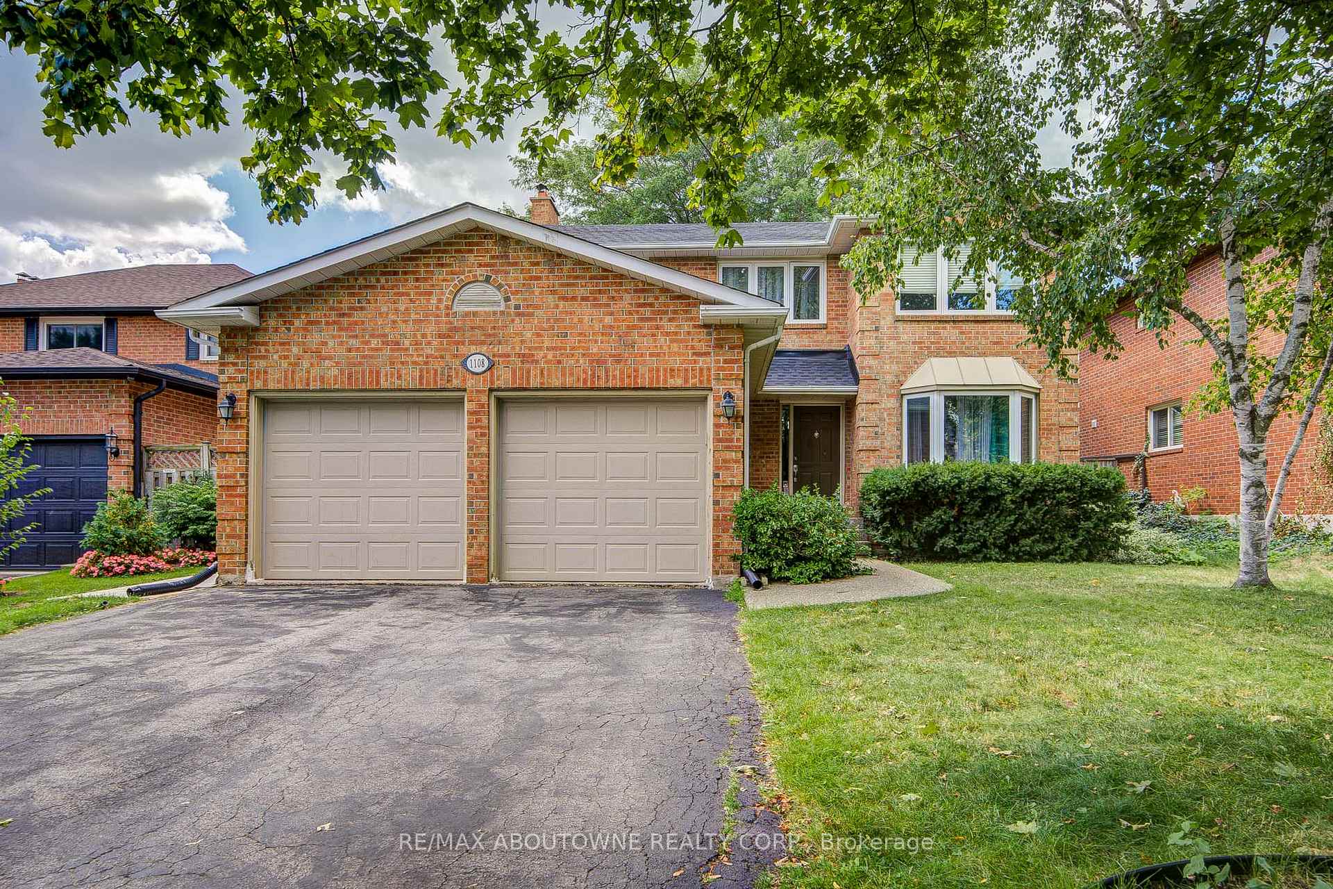 Photo 3 of Unit Lower, 1108 Notley Crescent, Oakville, Glen Abbey — HOMEH