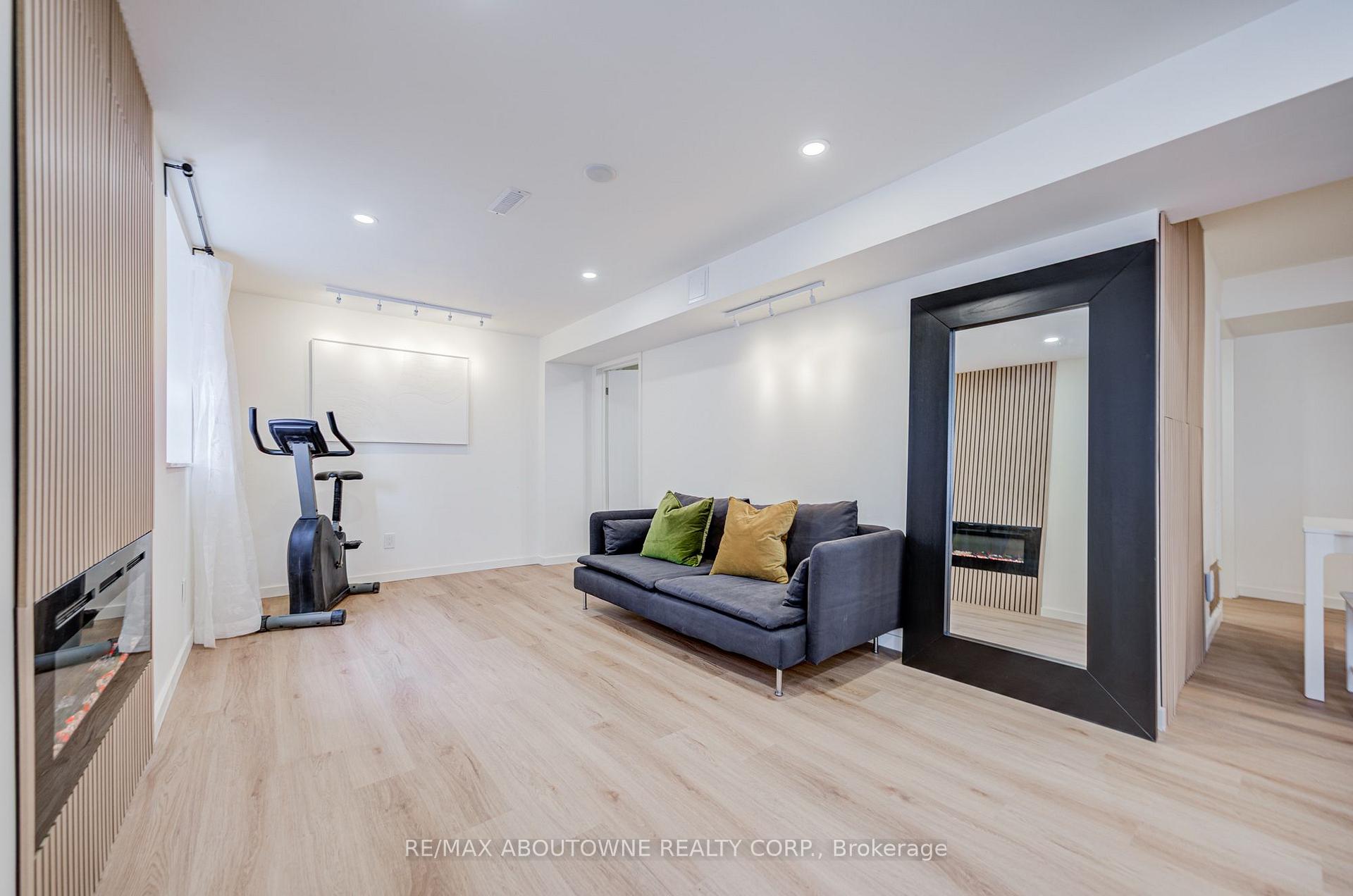 Photo 12 of Unit Lower, 1108 Notley Crescent, Oakville, Glen Abbey — HOMEH