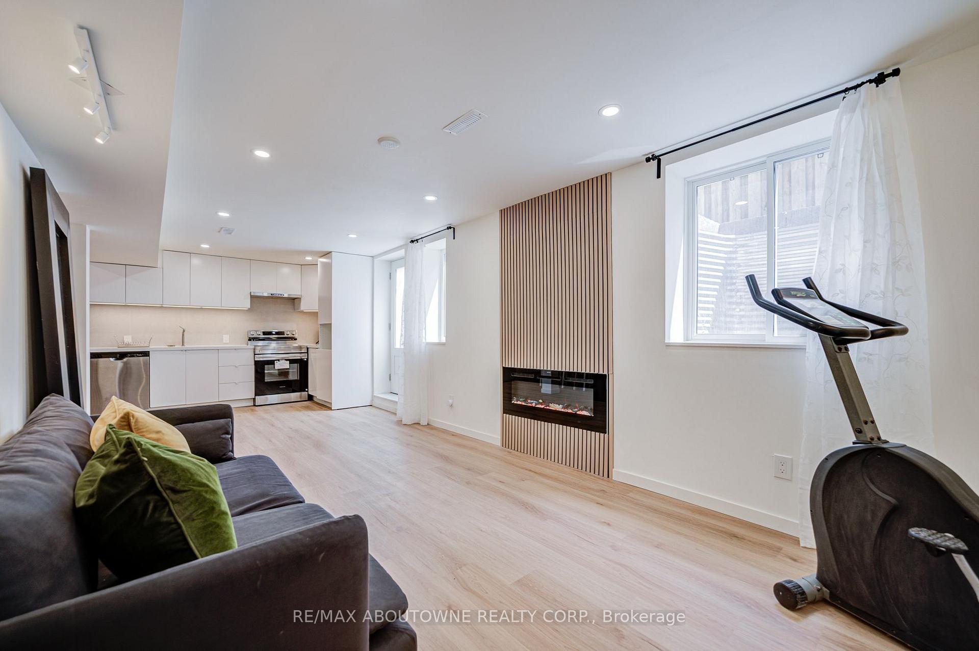 Photo 15 of Unit Lower, 1108 Notley Crescent, Oakville, Glen Abbey — HOMEH