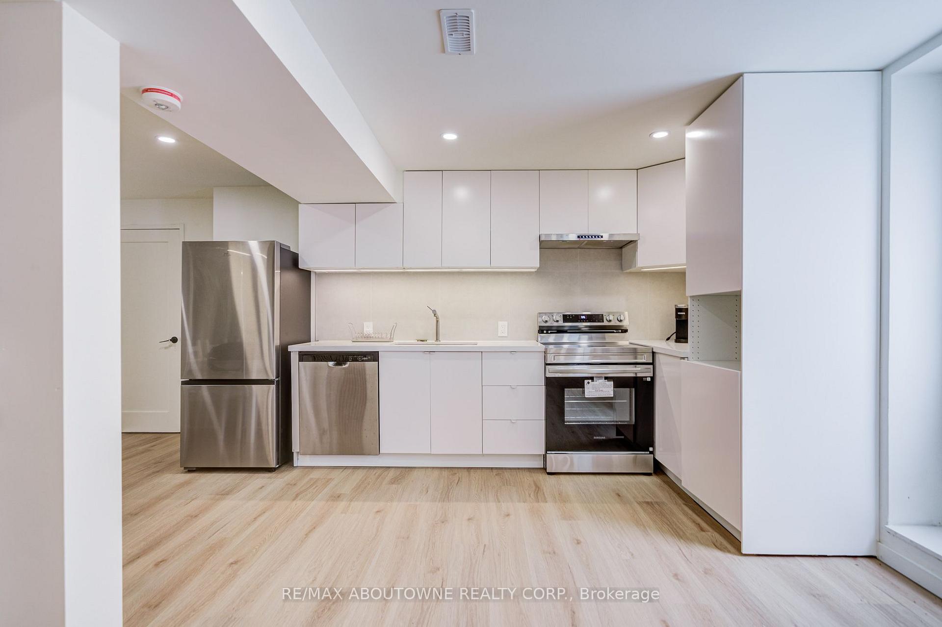Photo 19 of Unit Lower, 1108 Notley Crescent, Oakville, Glen Abbey — HOMEH