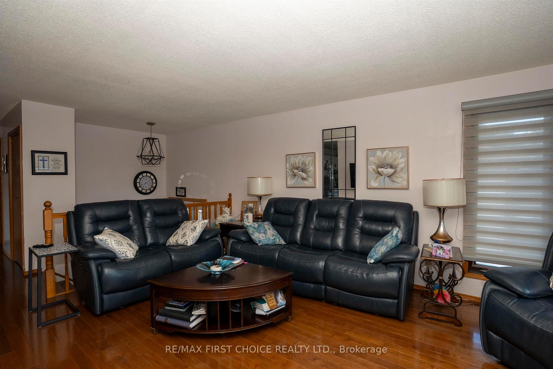 Photo 3 of 224 London Drive, Thunder Bay, Dawson Heights — HOMEH
