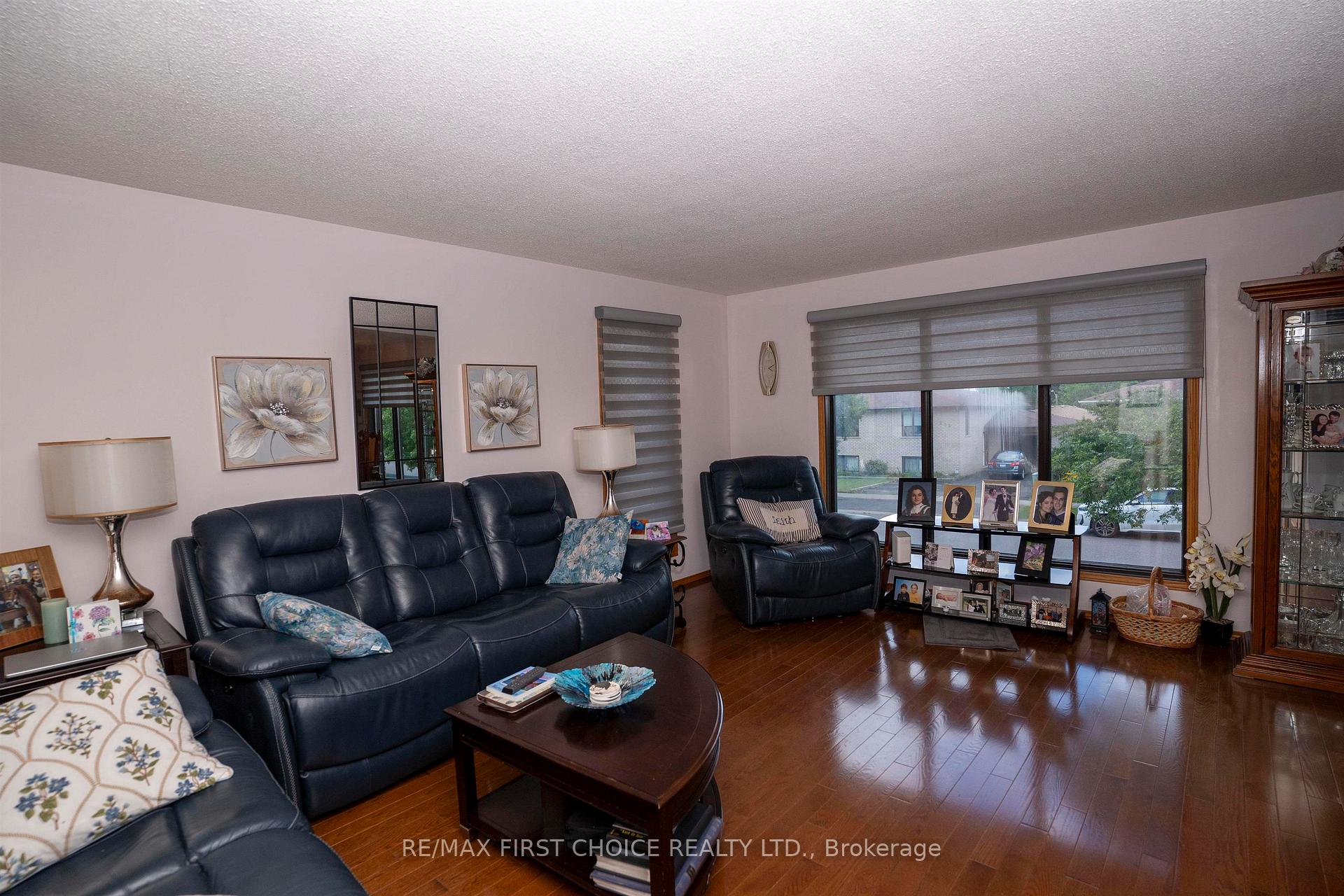 Photo 5 of 224 London Drive, Thunder Bay, Dawson Heights — HOMEH