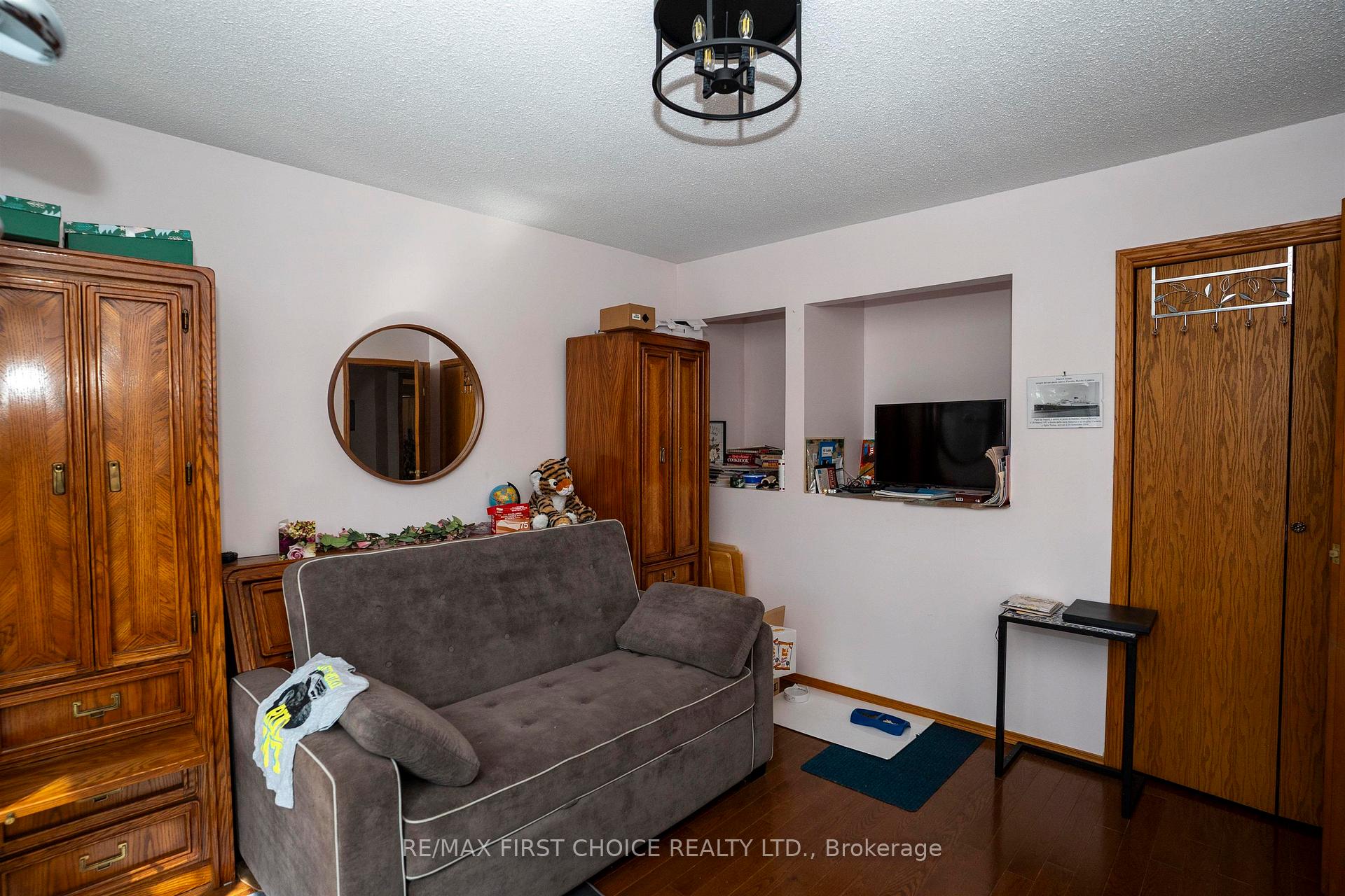 Photo 11 of 224 London Drive, Thunder Bay, Dawson Heights — HOMEH