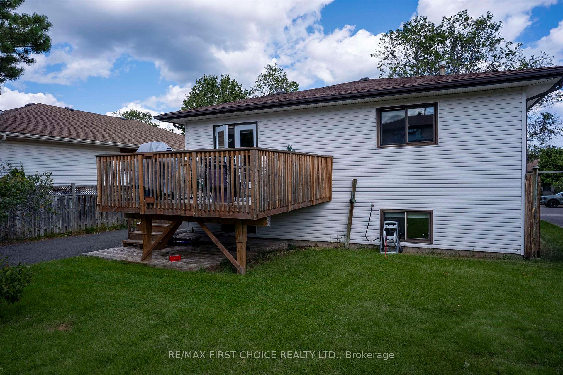 Photo 32 of 224 London Drive, Thunder Bay, Dawson Heights — HOMEH